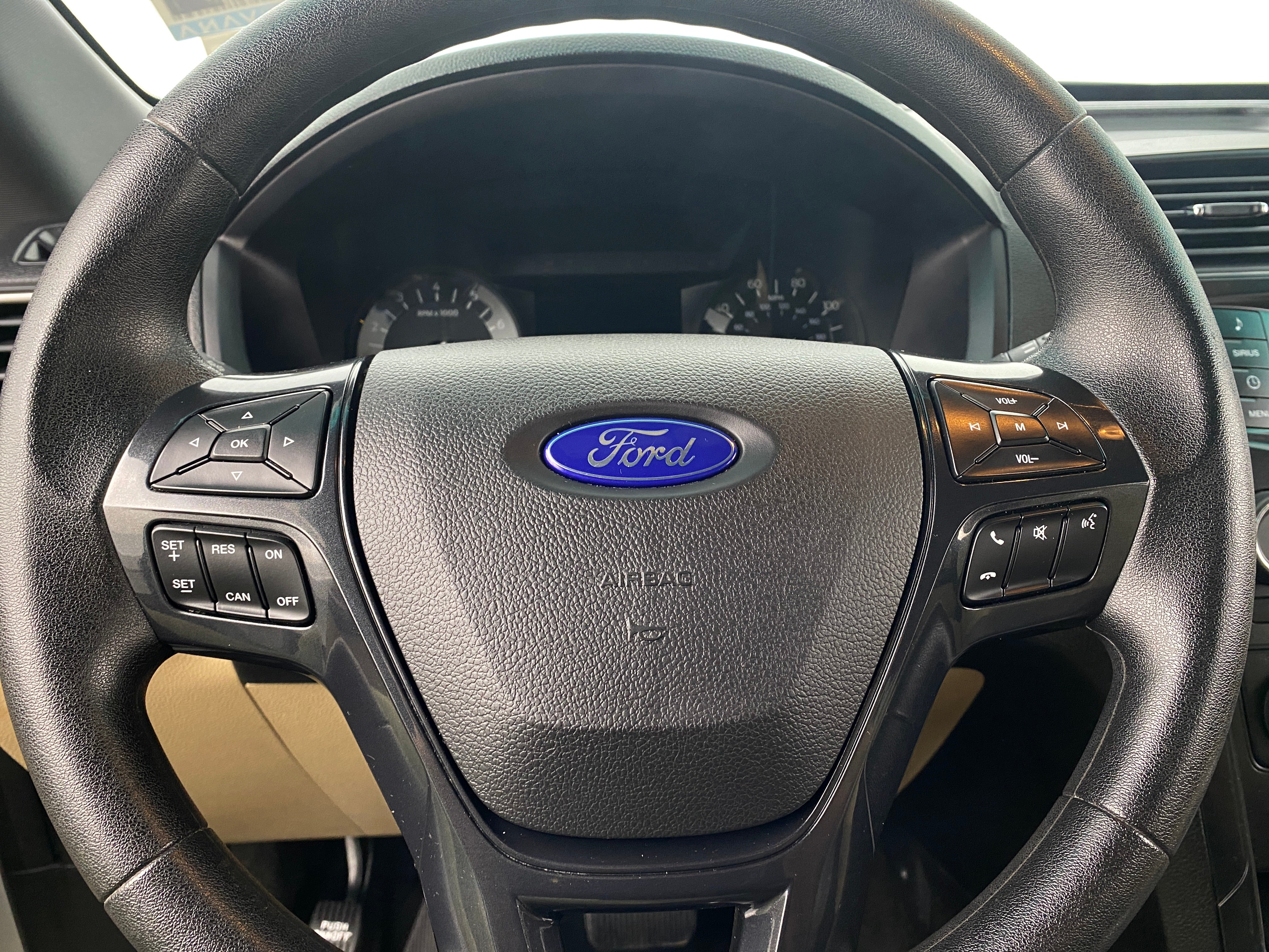 2016 Ford Explorer Base 5