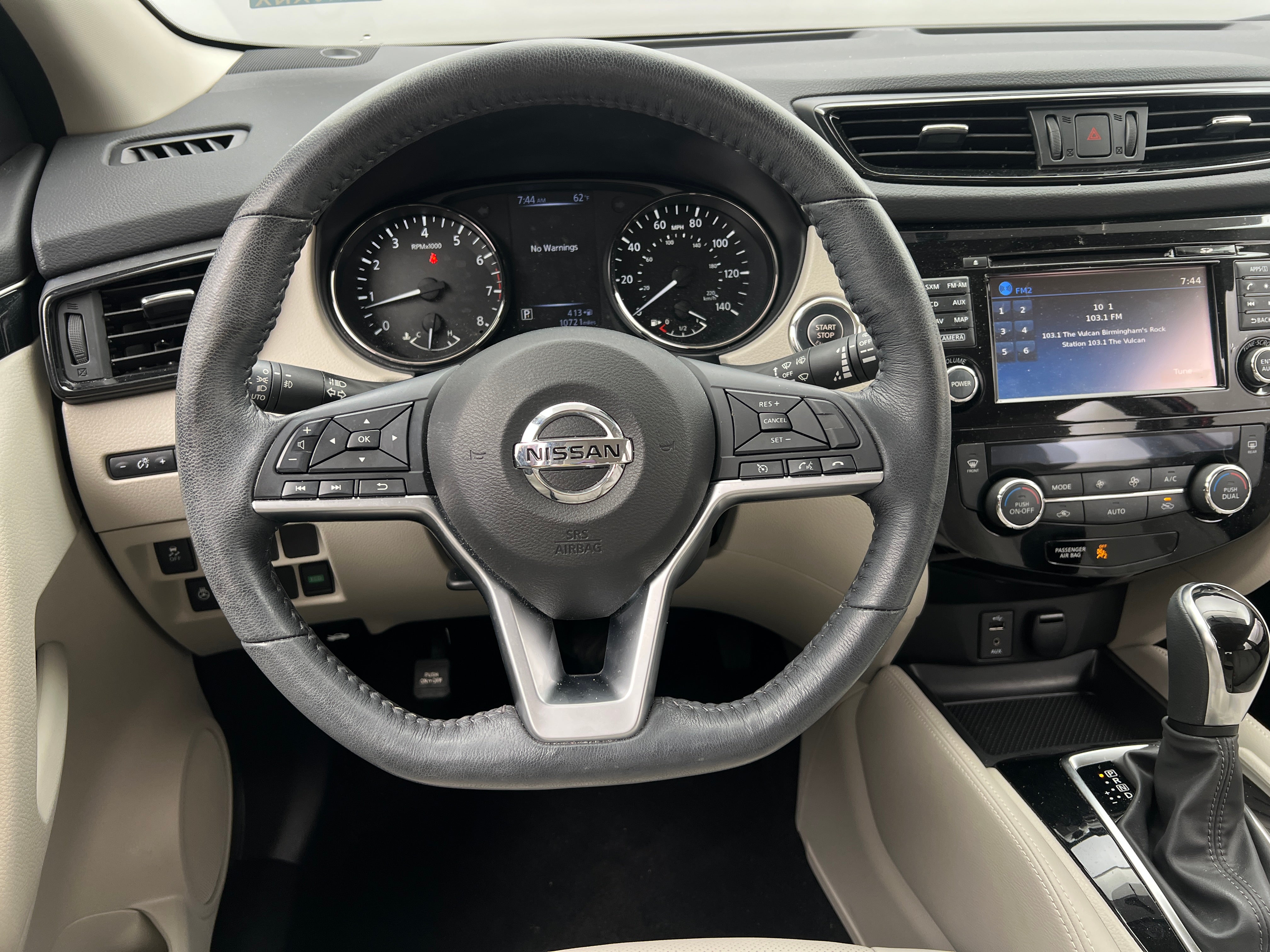 2017 Nissan Rogue Sport SL 4