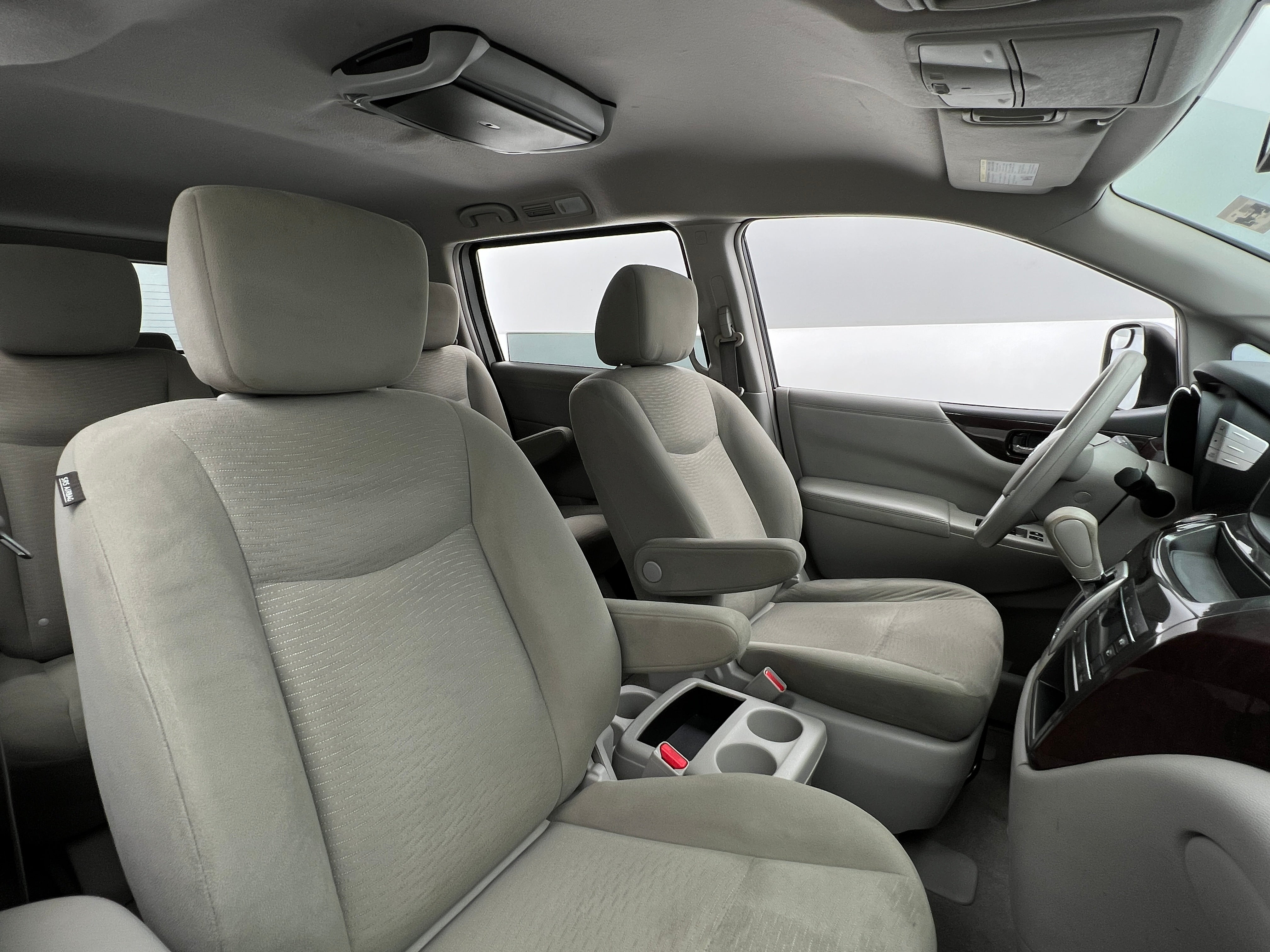 2015 Nissan Quest S 2