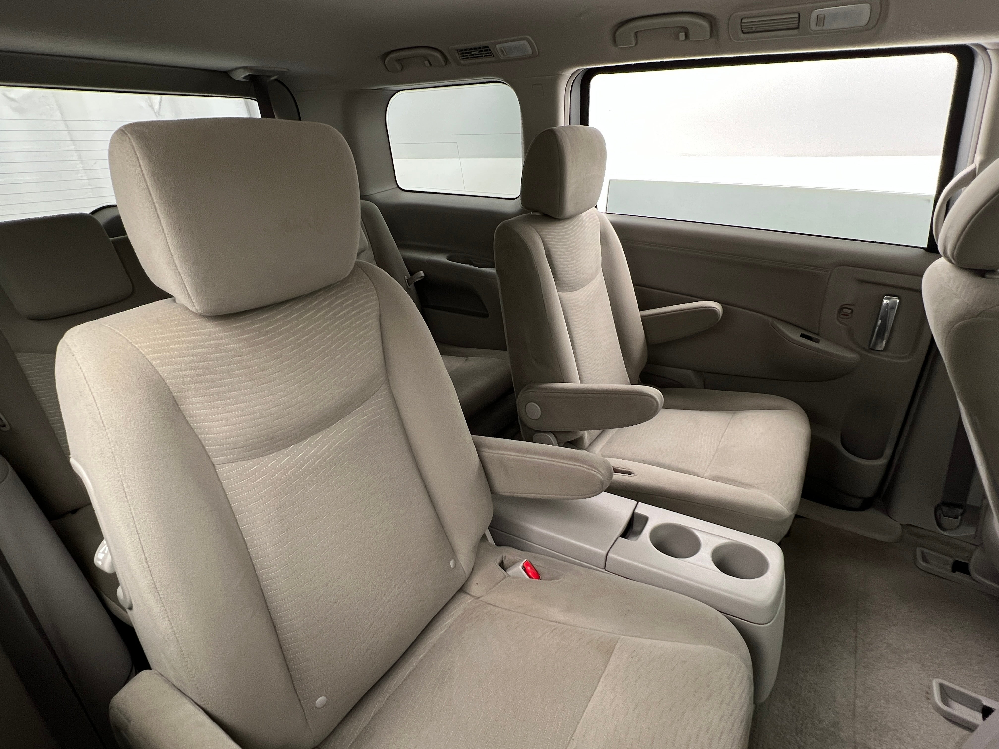 2015 Nissan Quest S 6