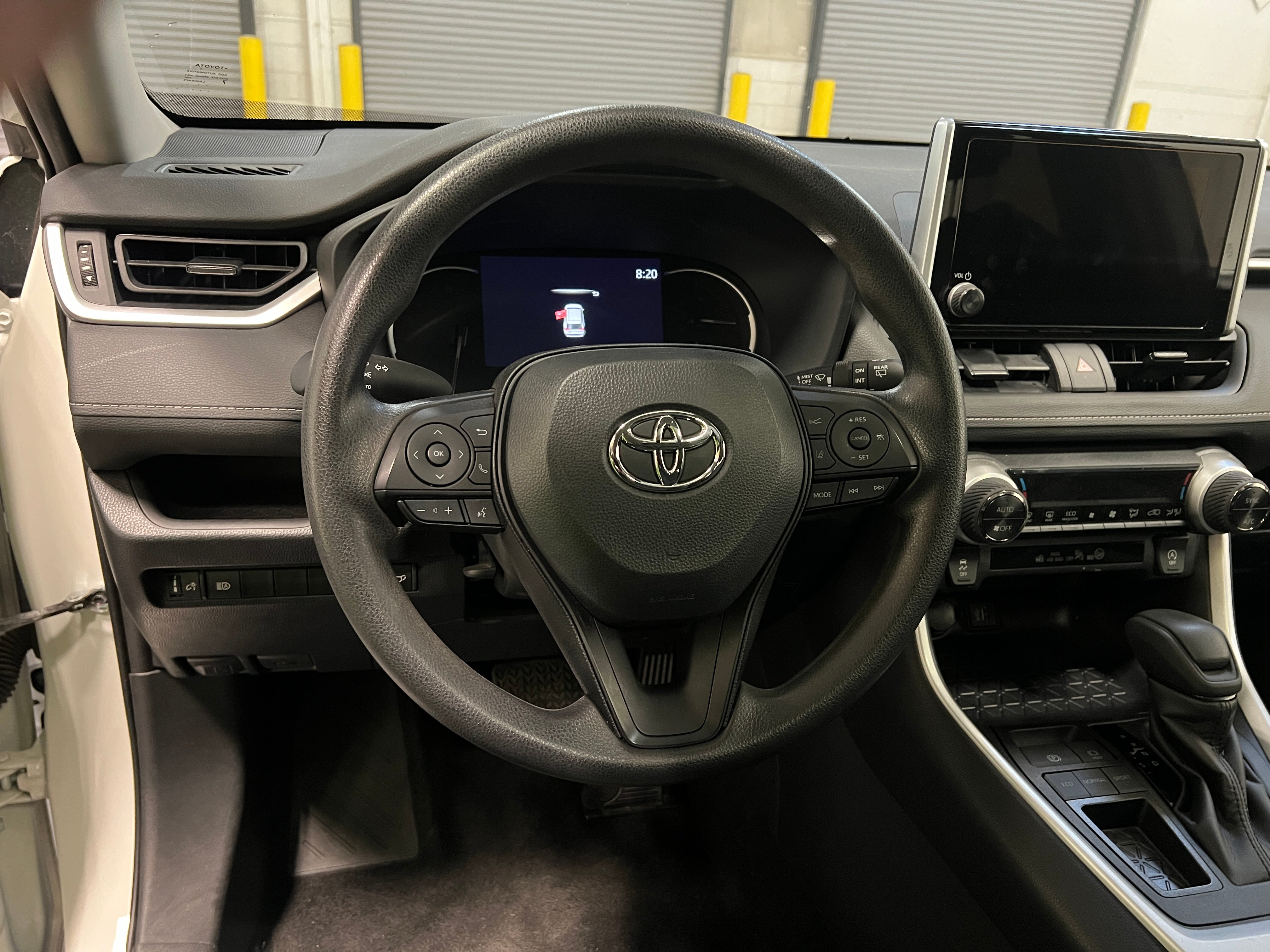 2024 Toyota RAV4 XLE 5