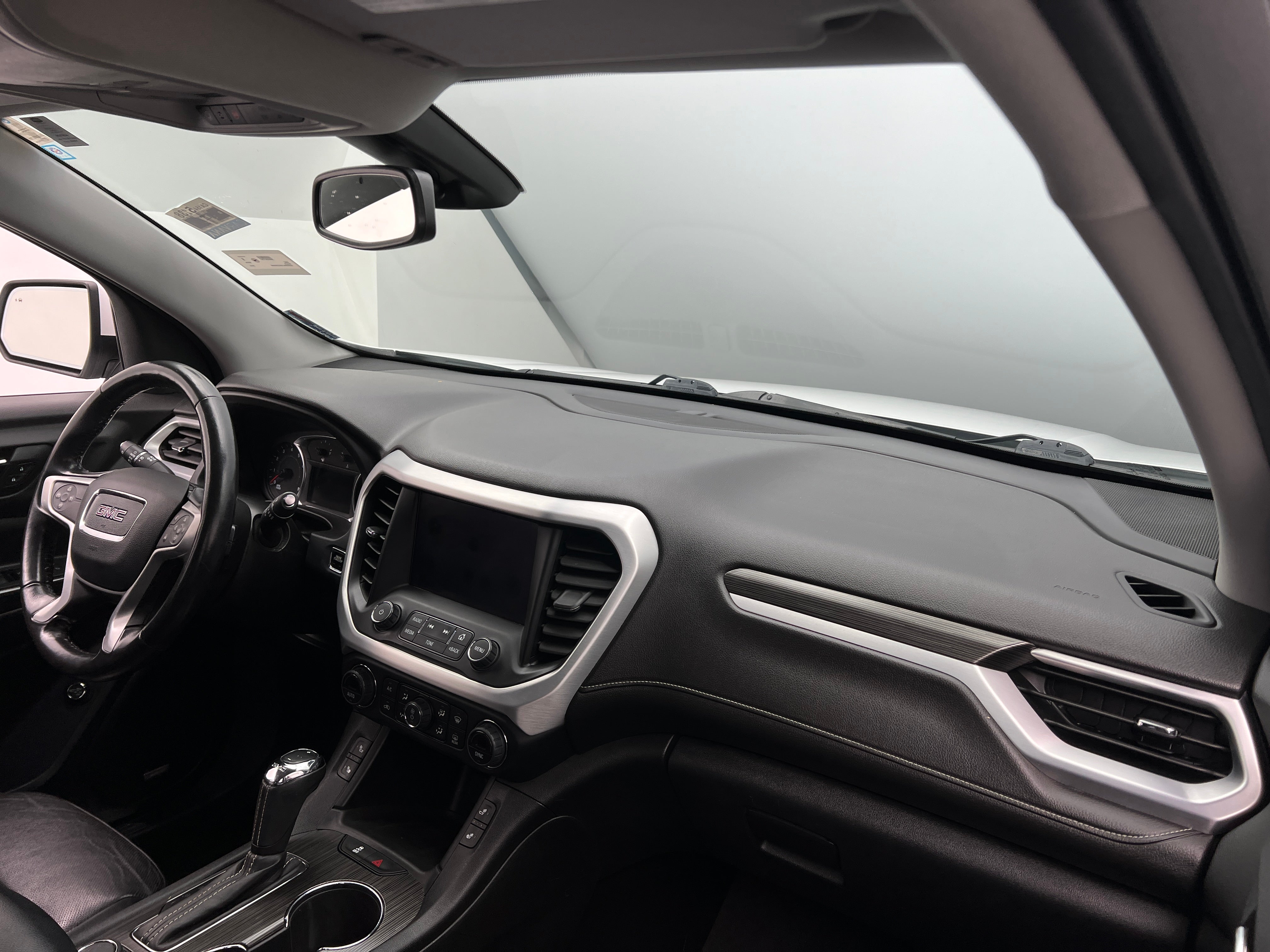 2019 GMC Acadia SLT 2