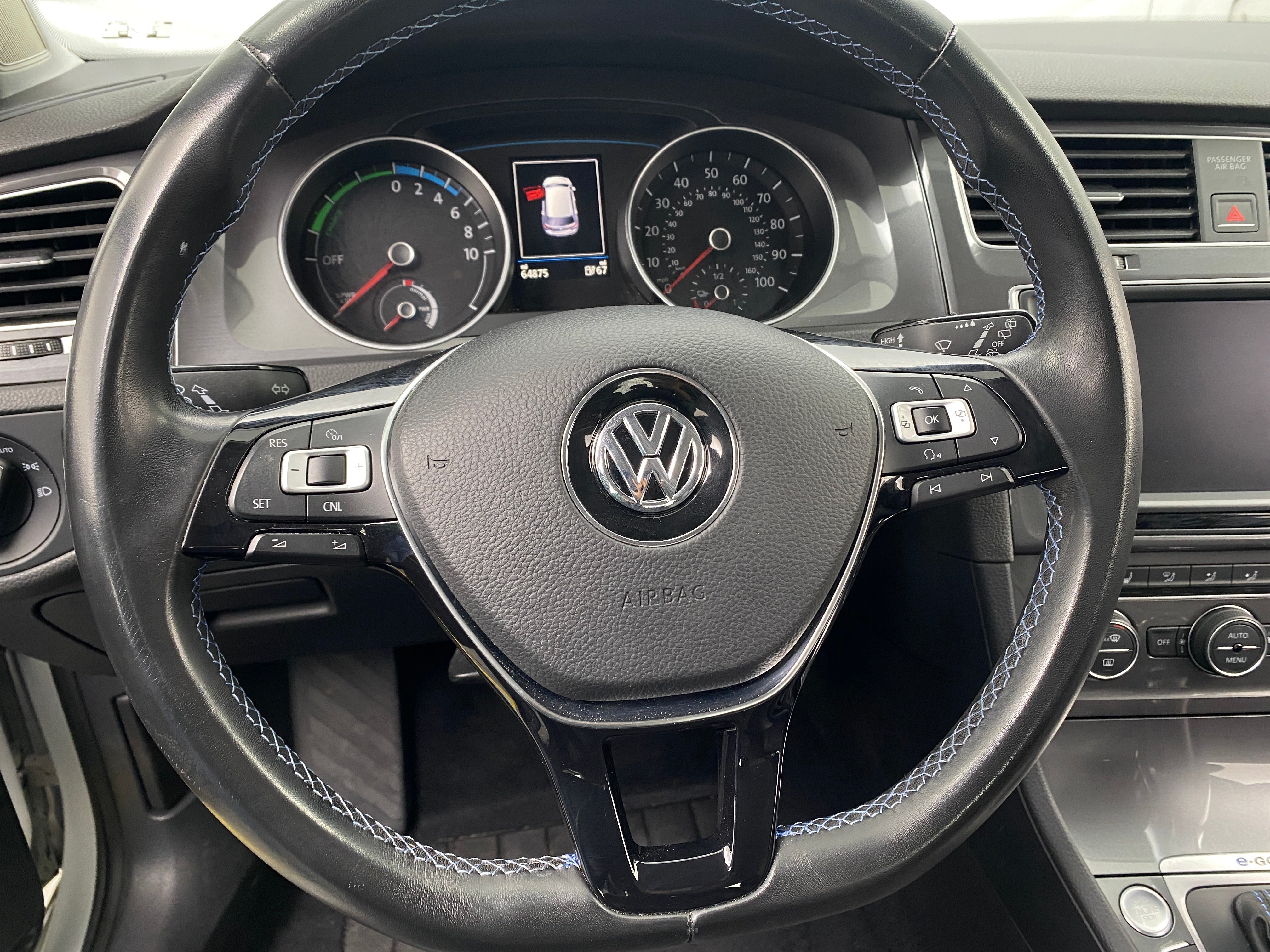 2016 Volkswagen e-Golf SEL Premium 5