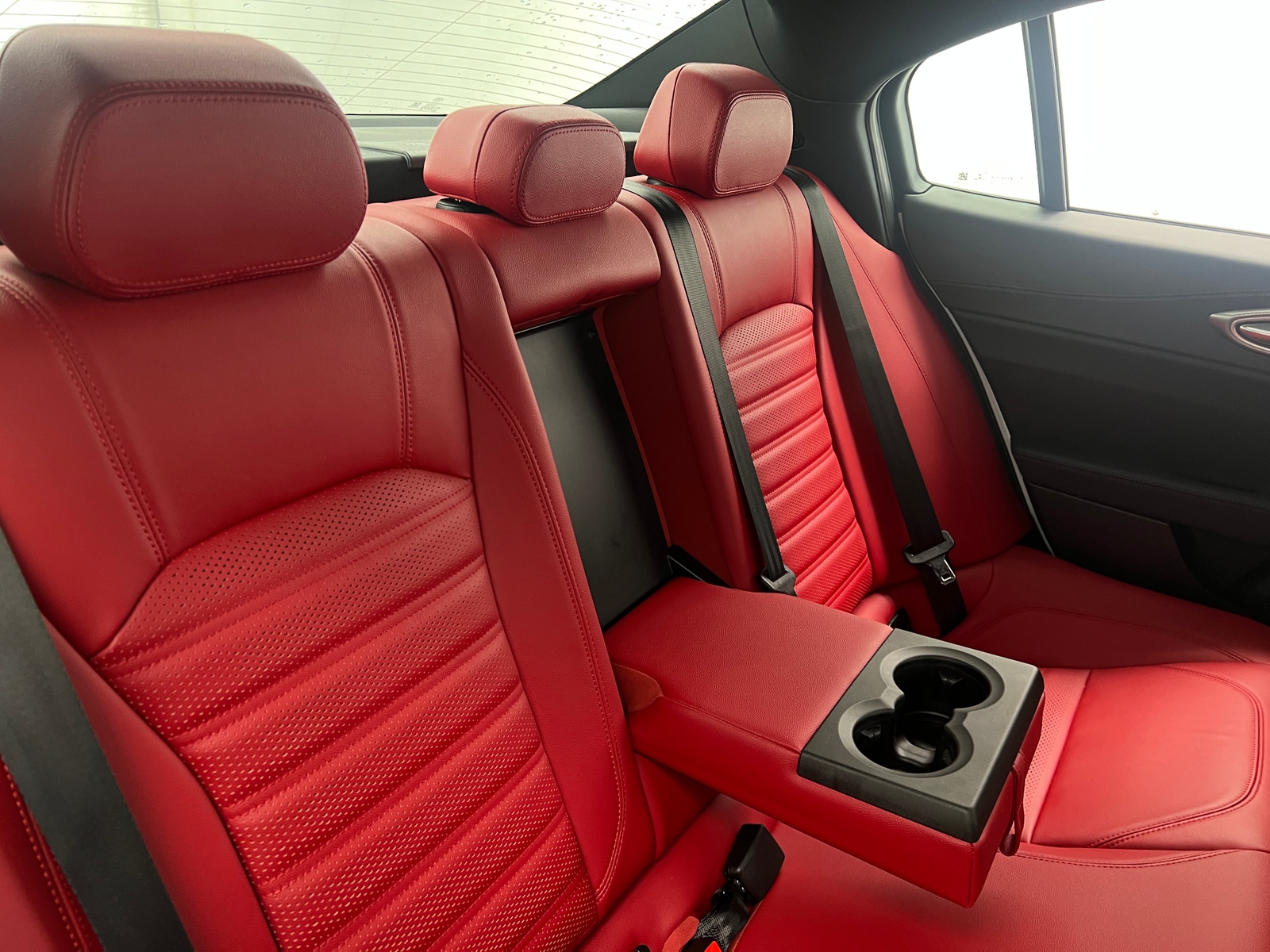Thumbnail: 2023 Alfa Romeo Giulia - 5