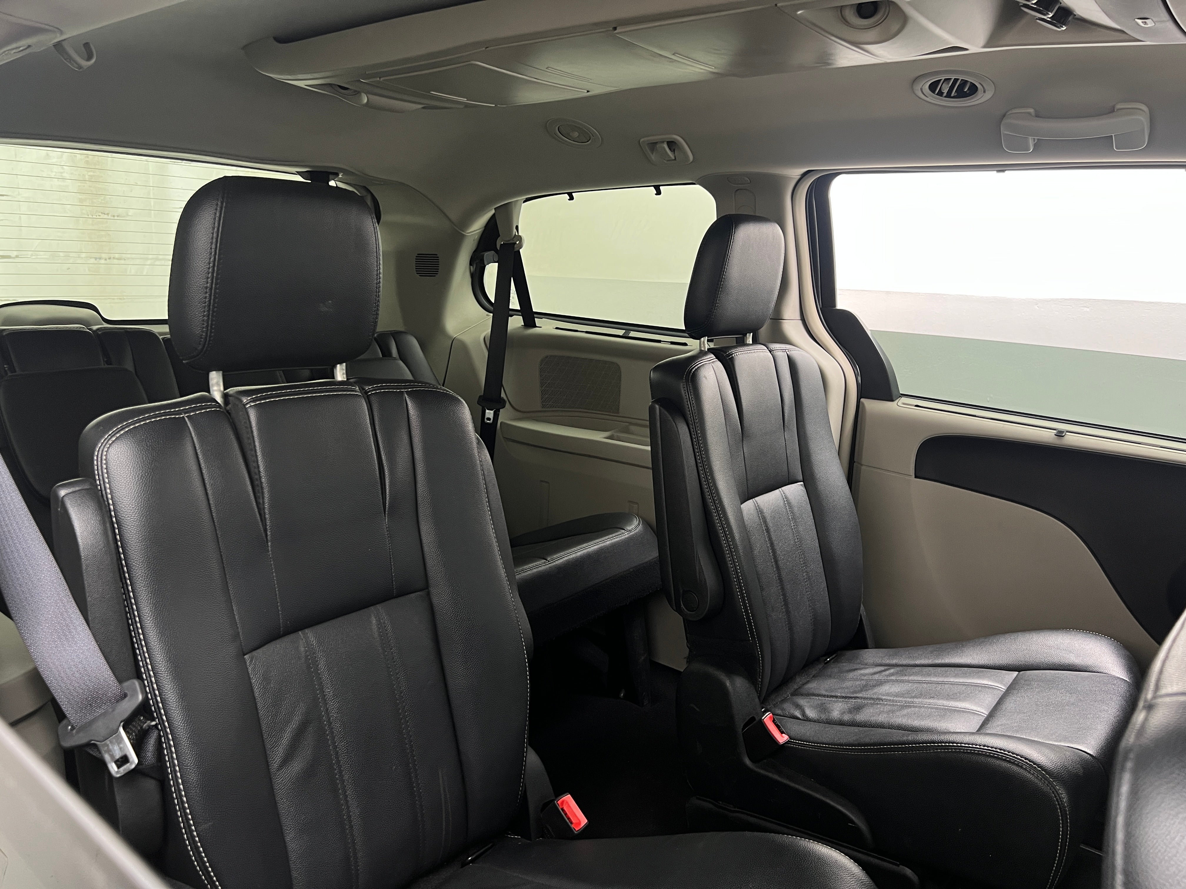 2015 Chrysler Town & Country Touring 5