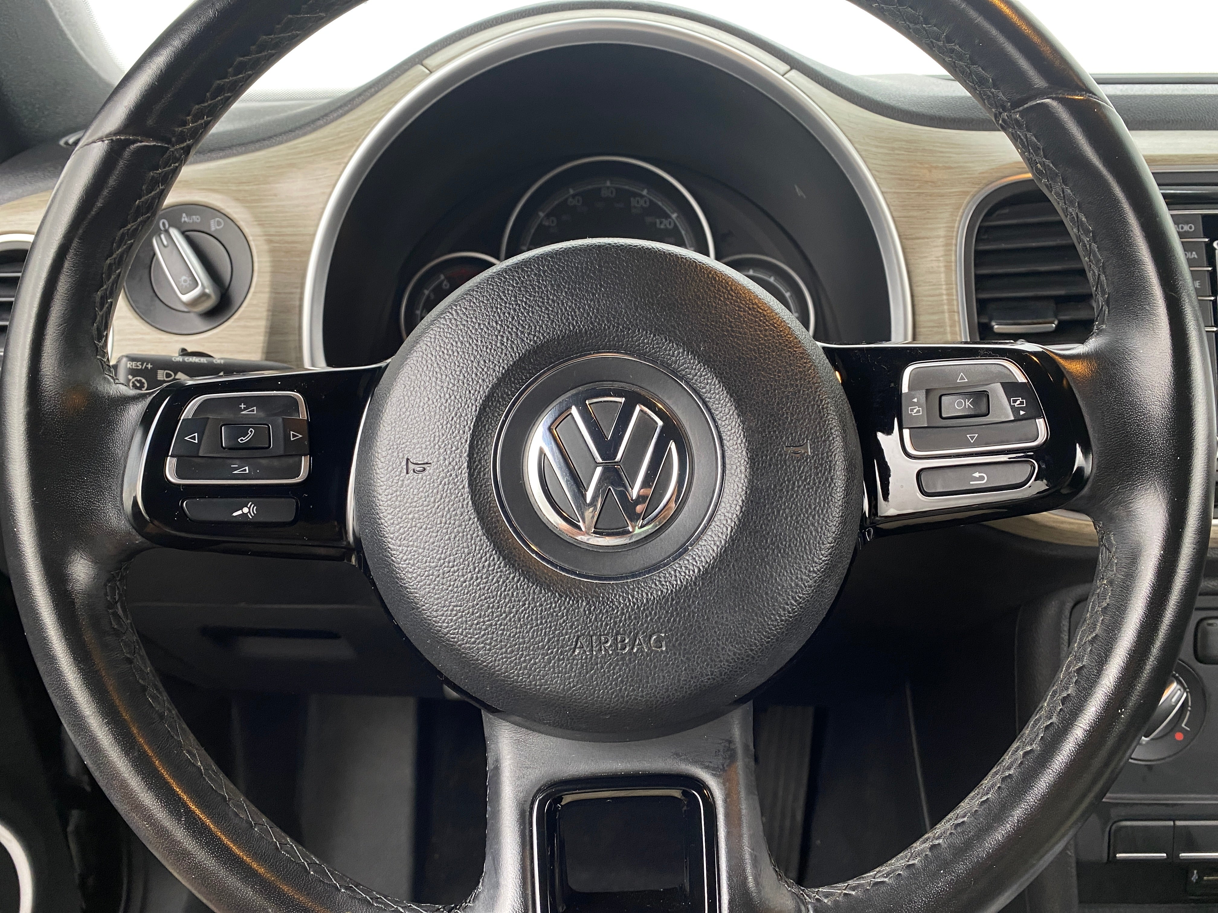 2018 Volkswagen Beetle Coast 5