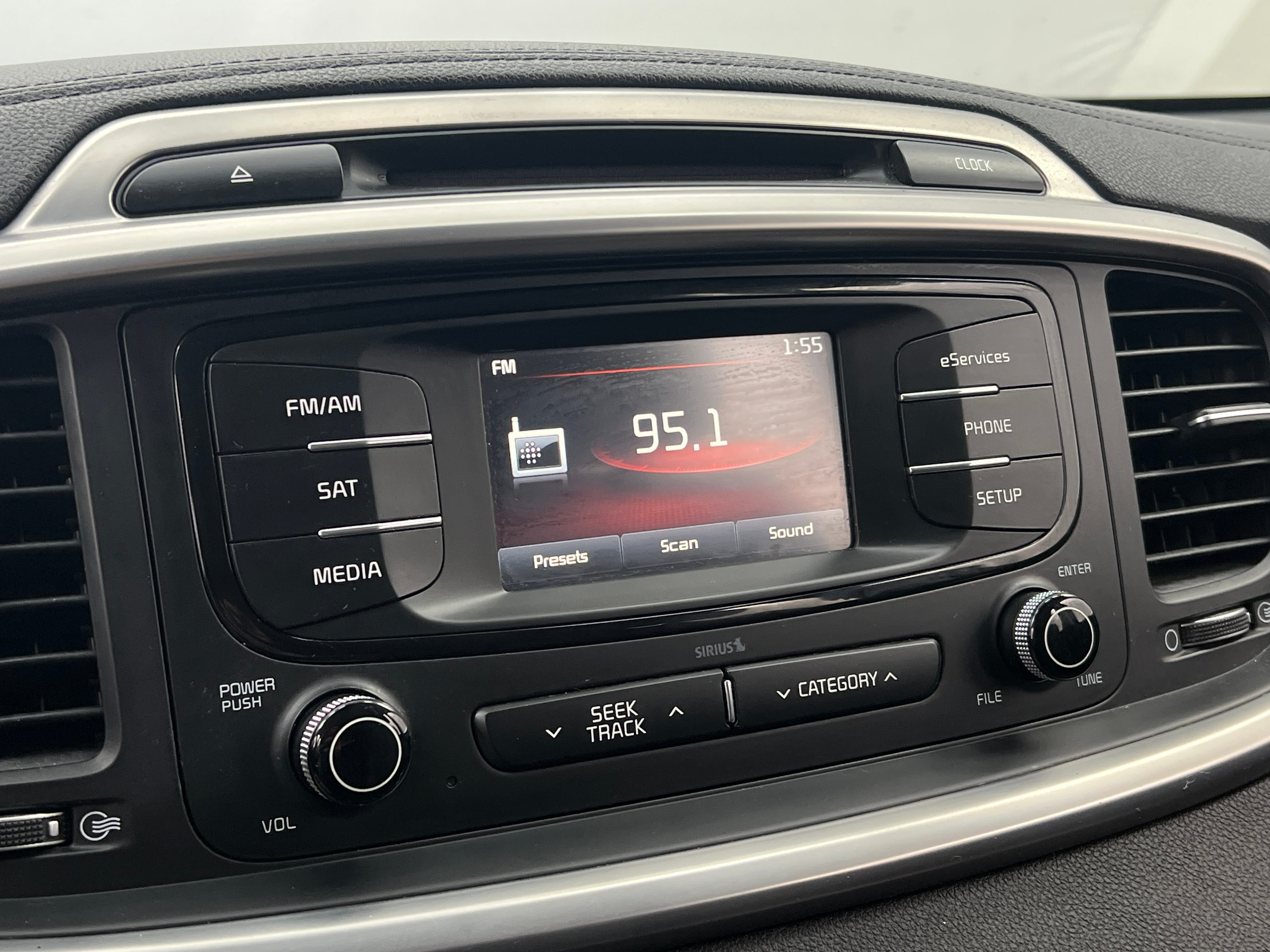 2016 Kia Sorento EX 3