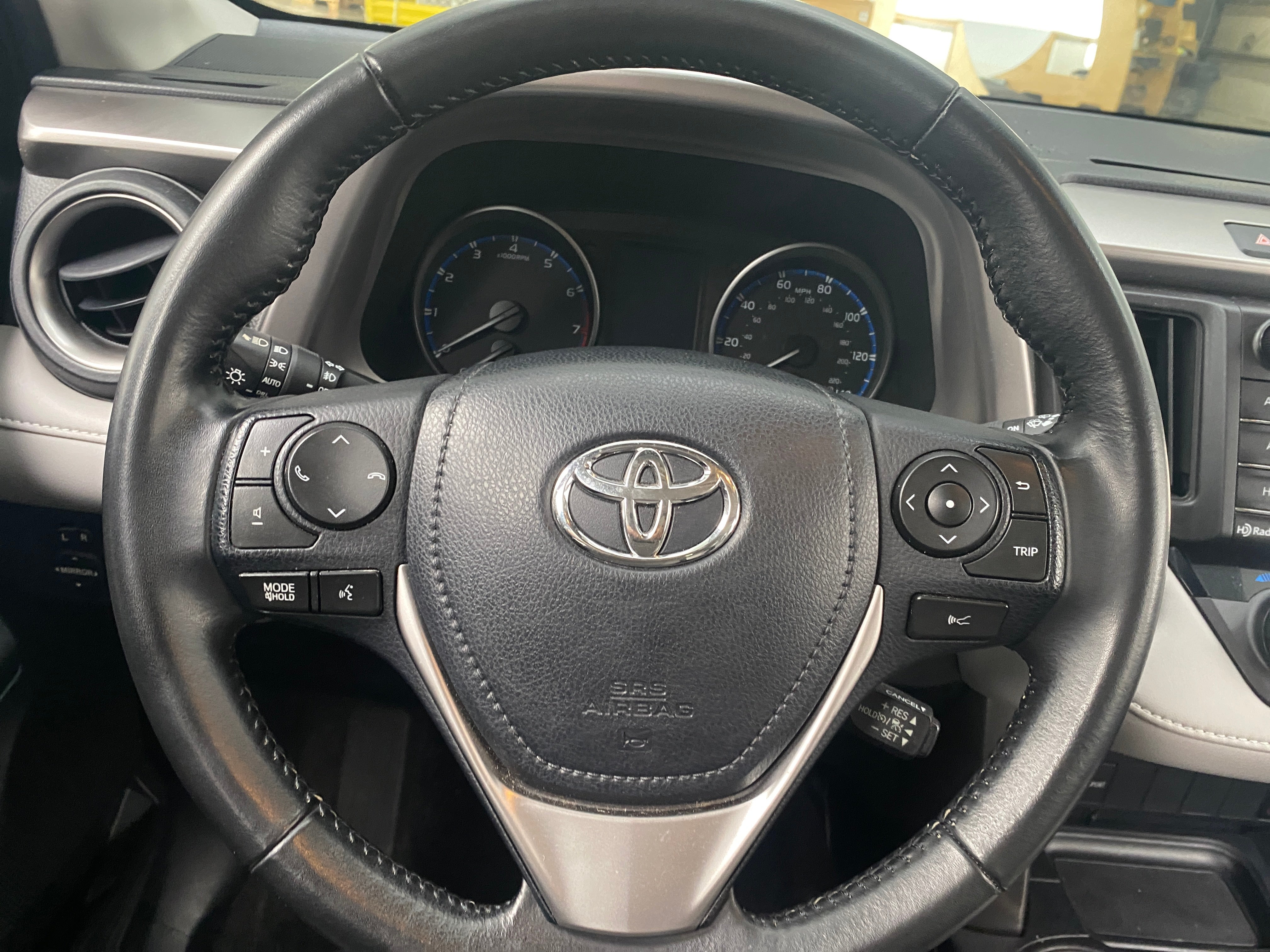 2018 Toyota RAV4 XLE 5