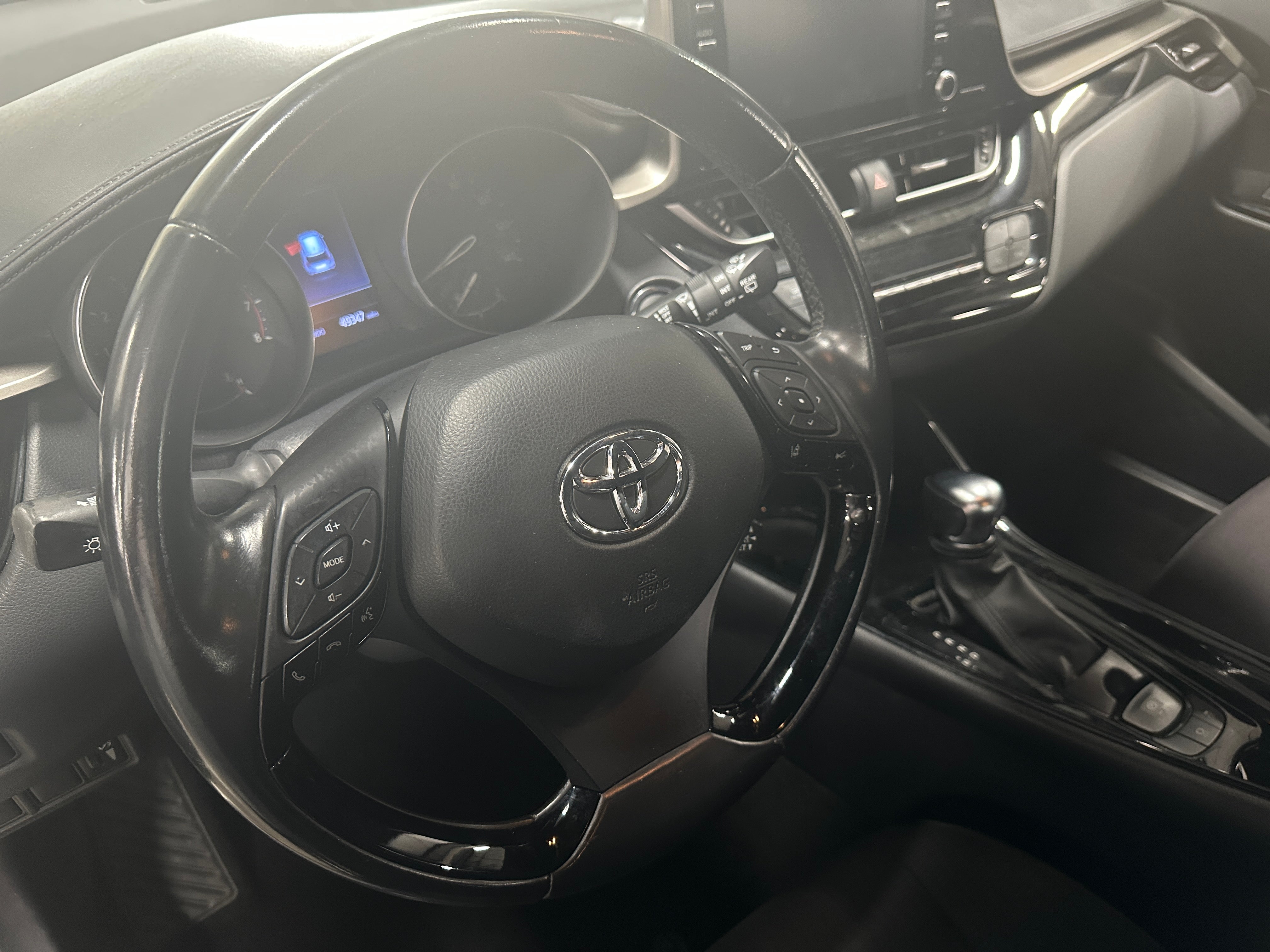 2019 Toyota C-HR XLE 5