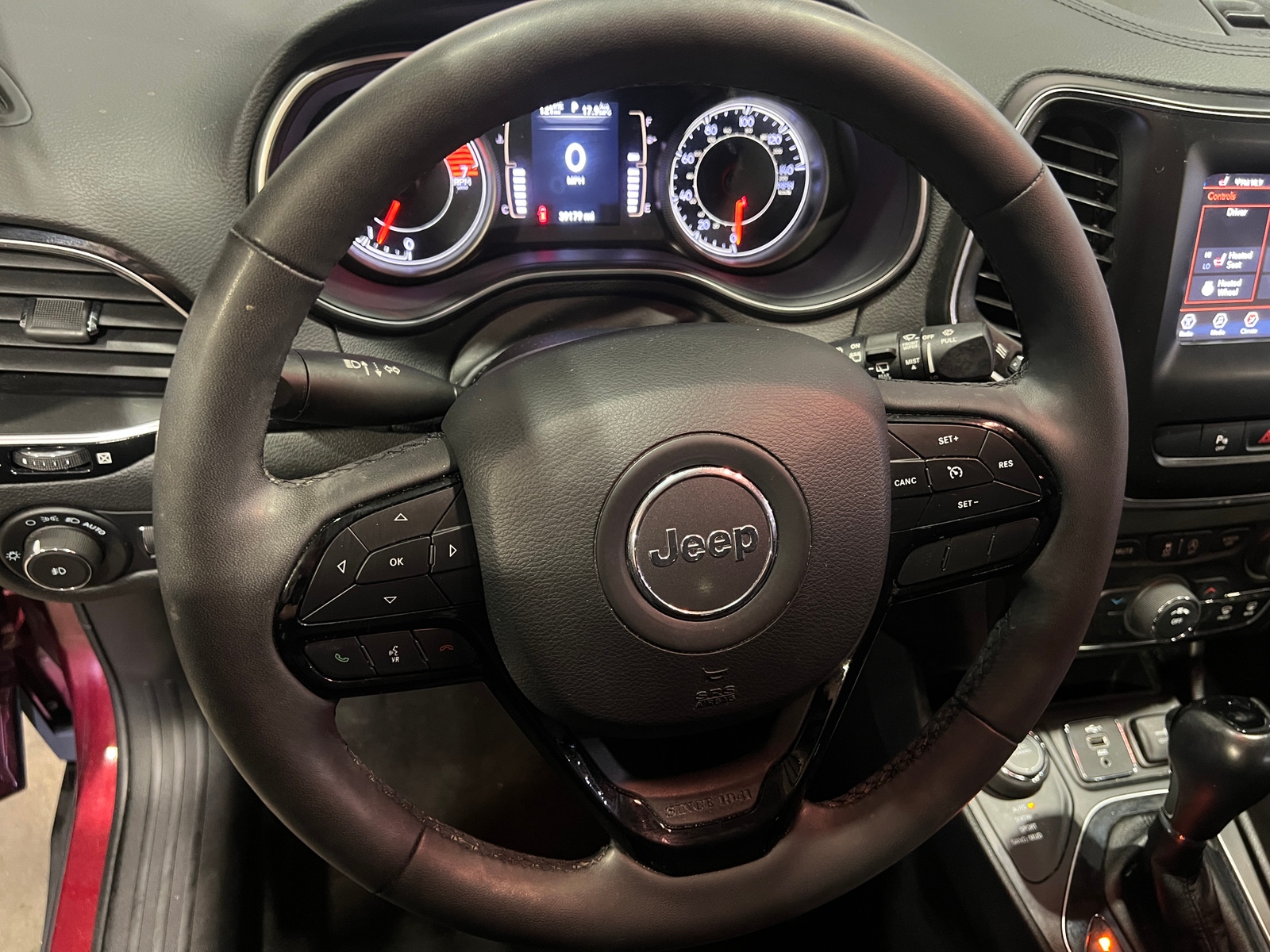 Thumbnail: 2021 Jeep Cherokee - 5