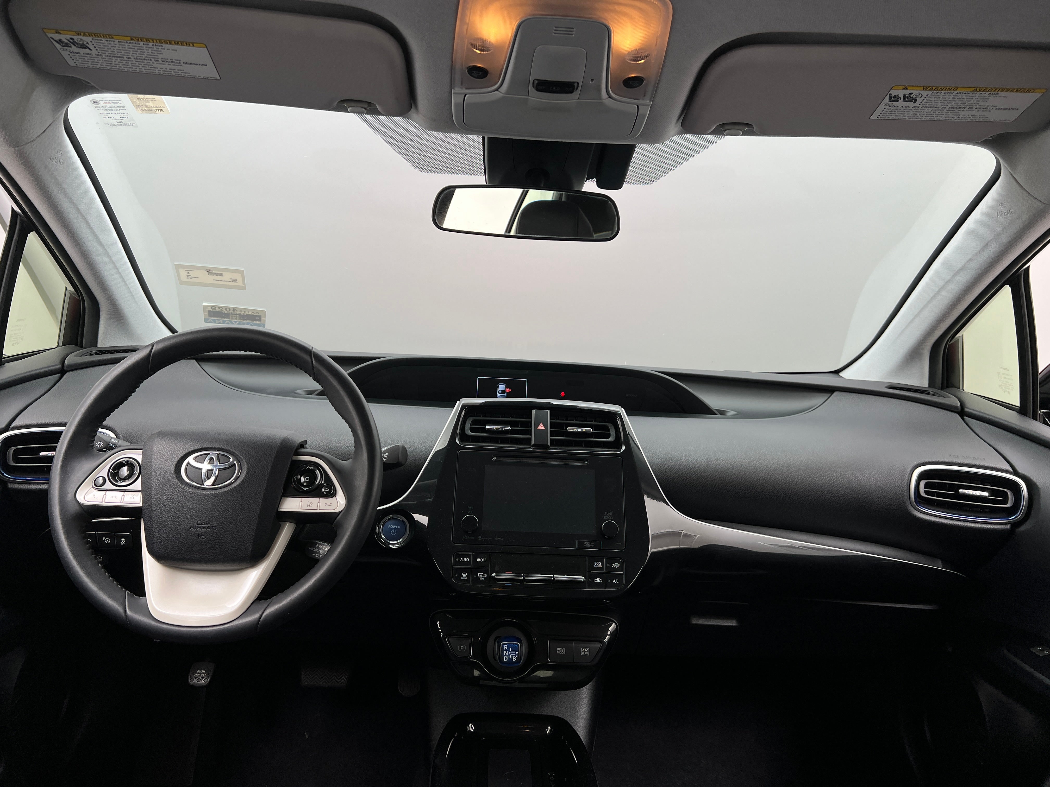 2018 Toyota Prius Three Touring 3