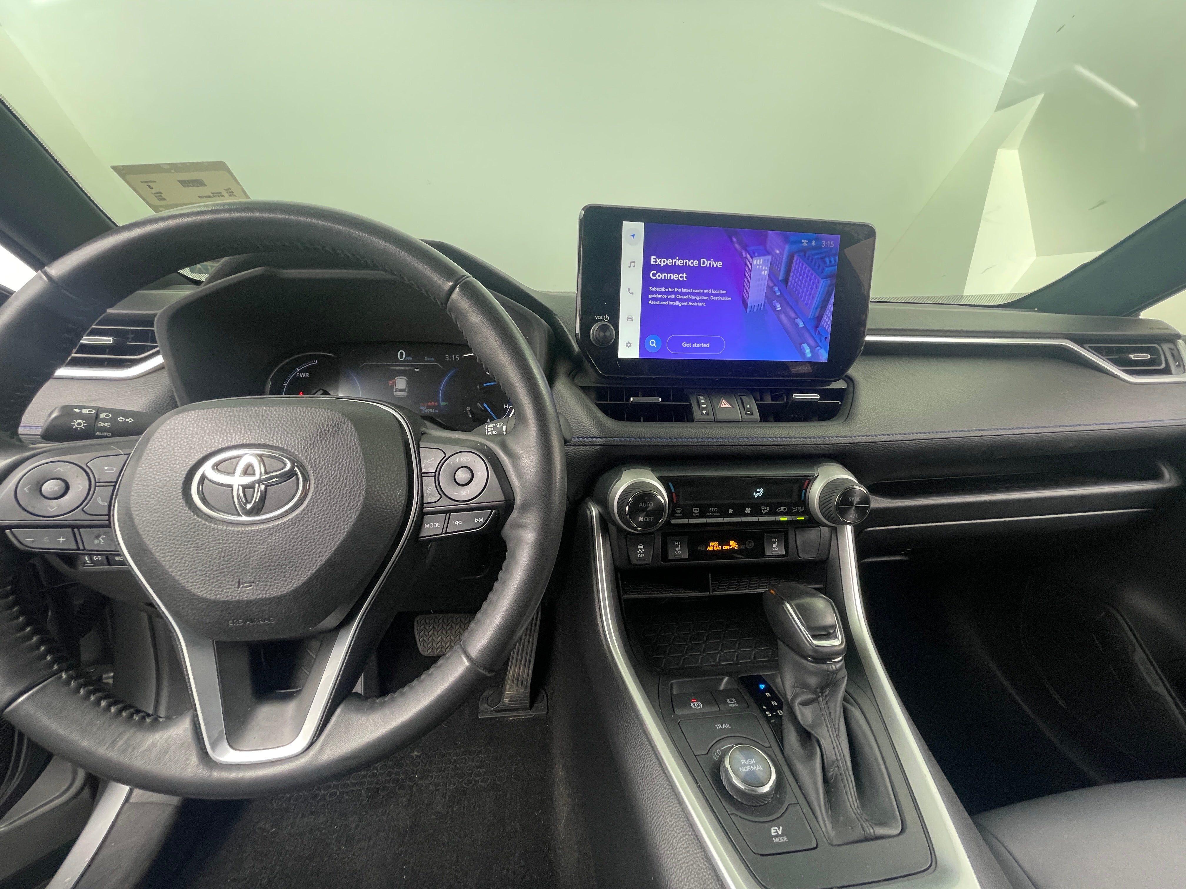 2023 Toyota RAV4 XSE 3