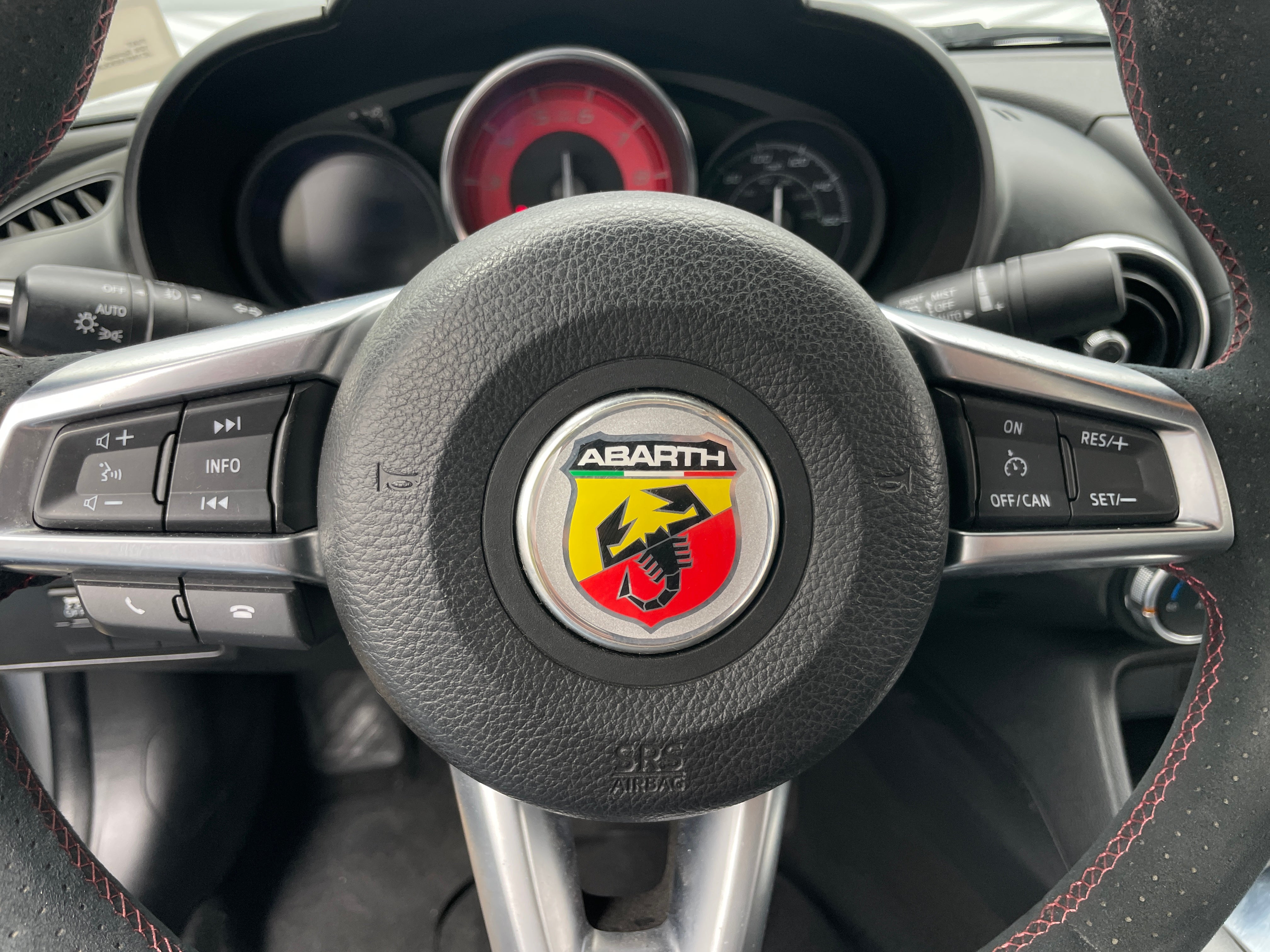 2018 Fiat 124 Spider Abarth 4