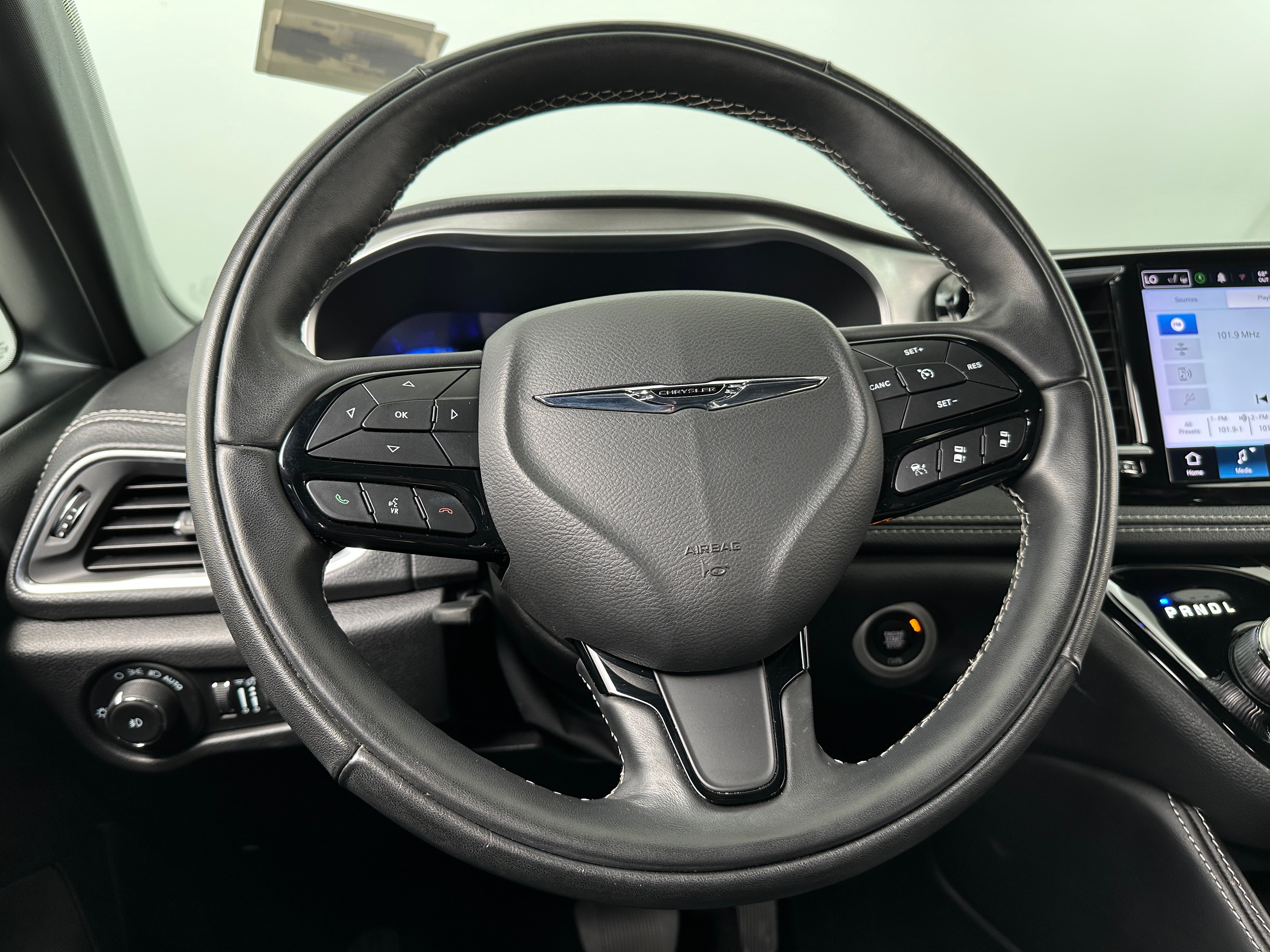 2022 Chrysler Pacifica Limited 4