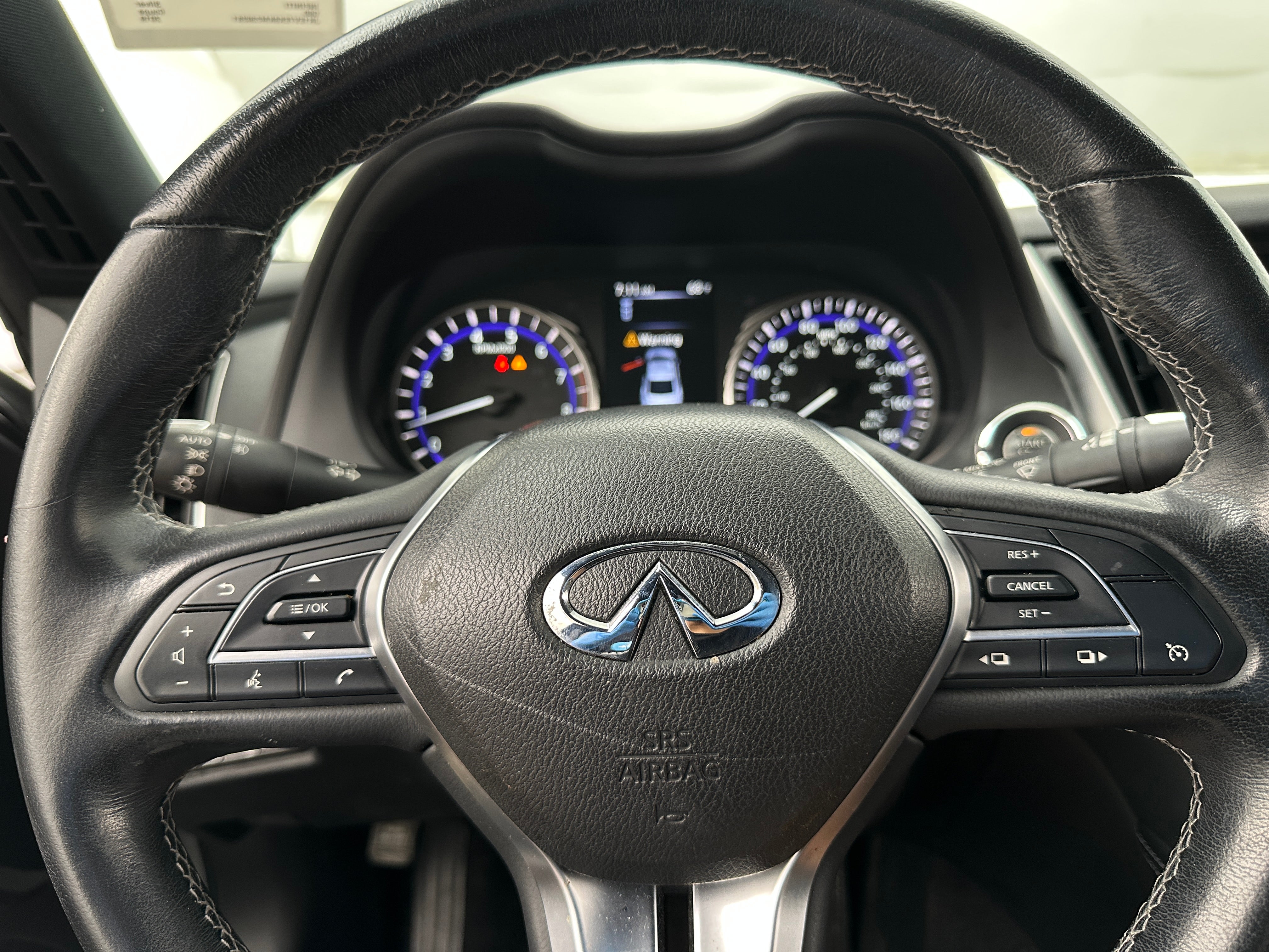 2019 INFINITI Q60 Luxe 4