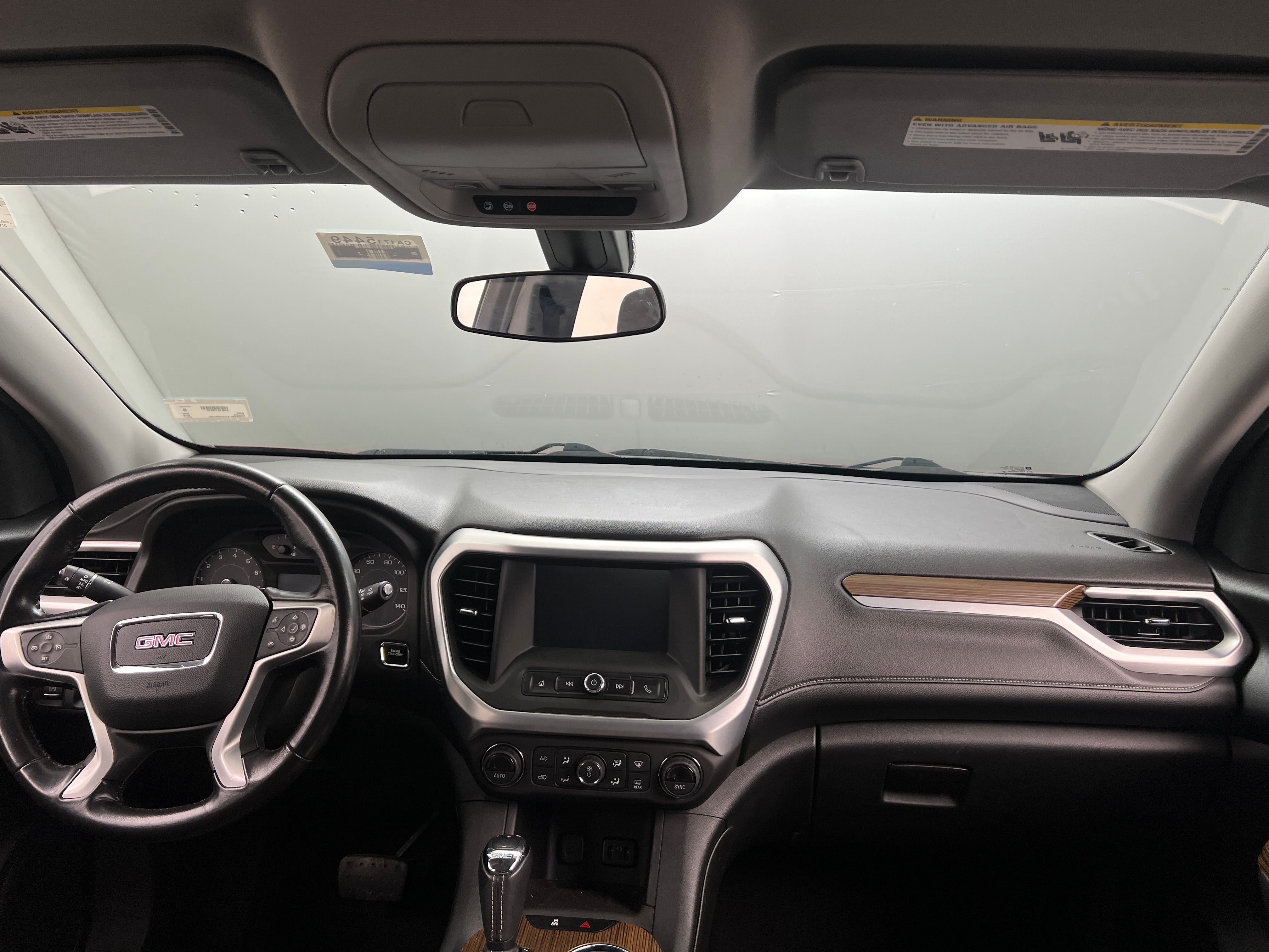 2017 GMC Acadia SLE 3
