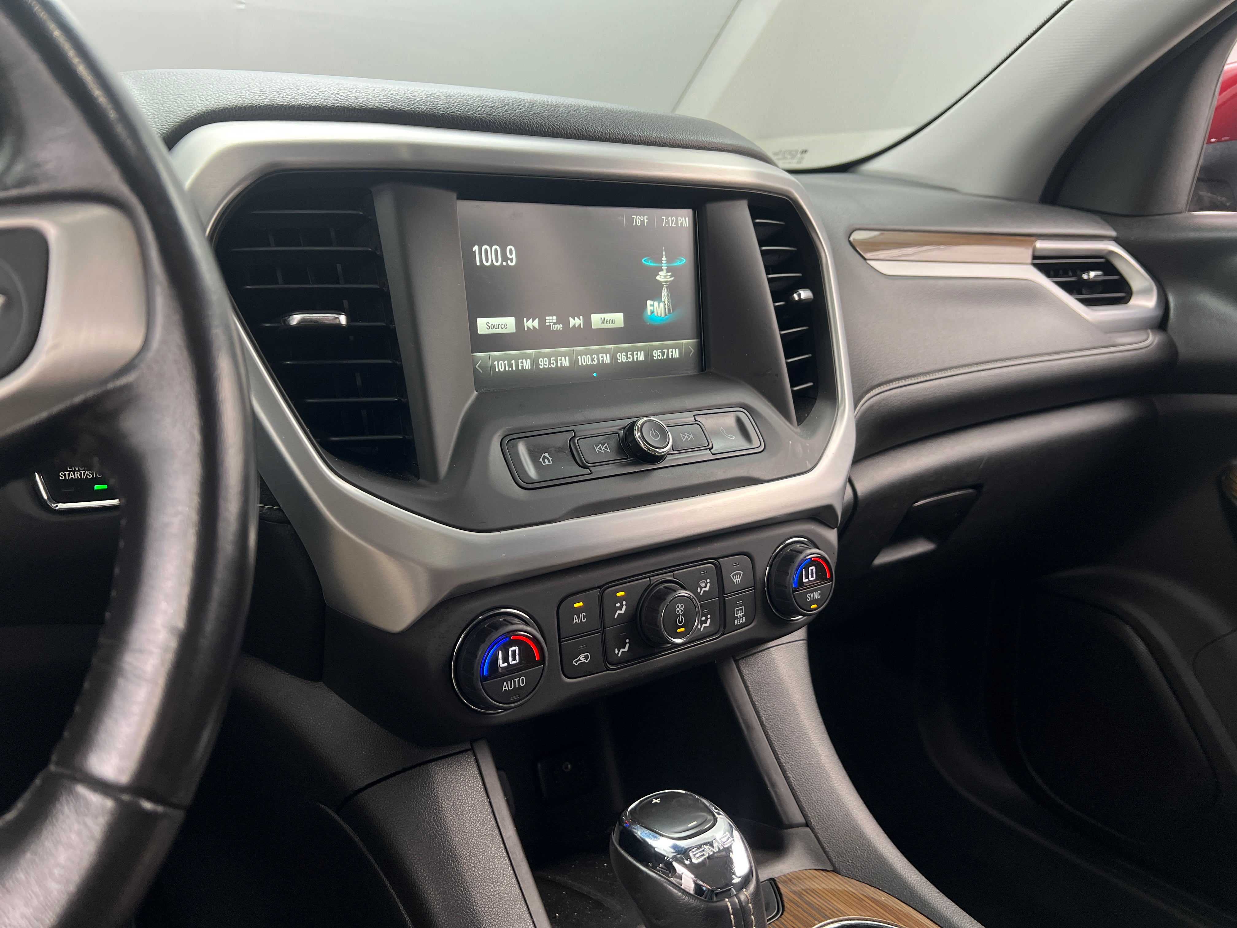 2017 GMC Acadia SLE 4