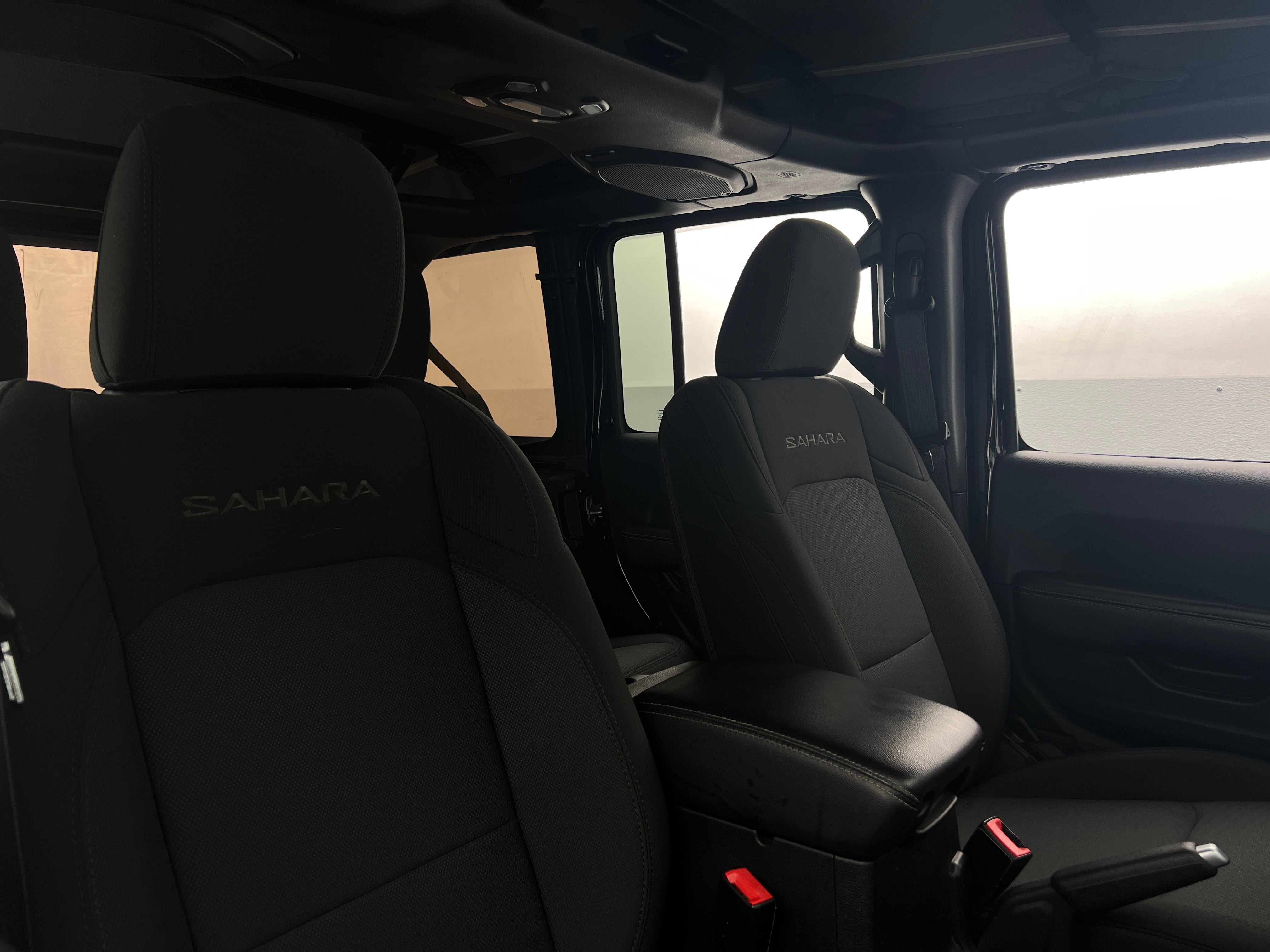 2018 Jeep Wrangler Unlimited Sahara 2