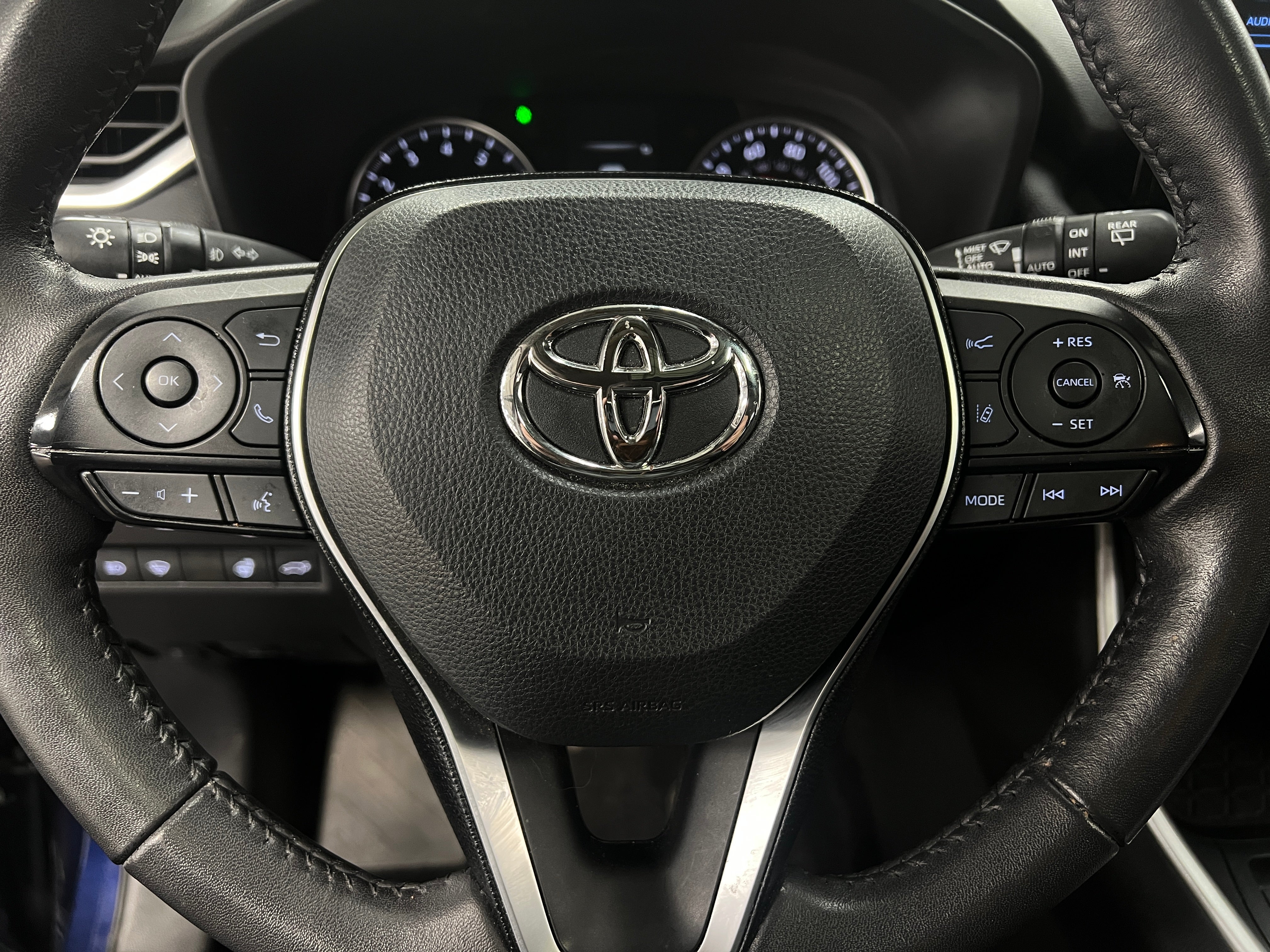 2021 Toyota RAV4 XLE Premium 5