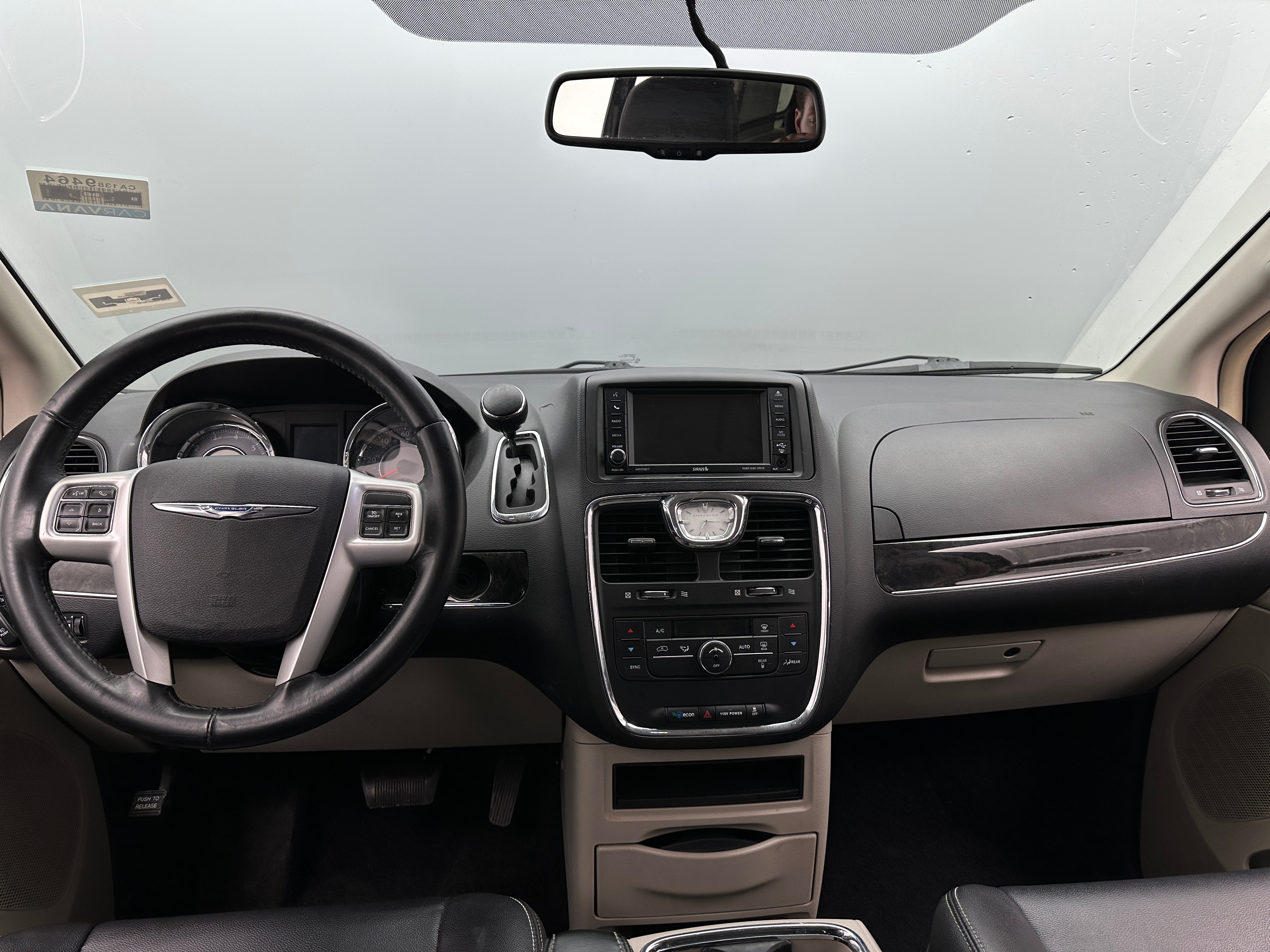 2016 Chrysler Town & Country Touring 2