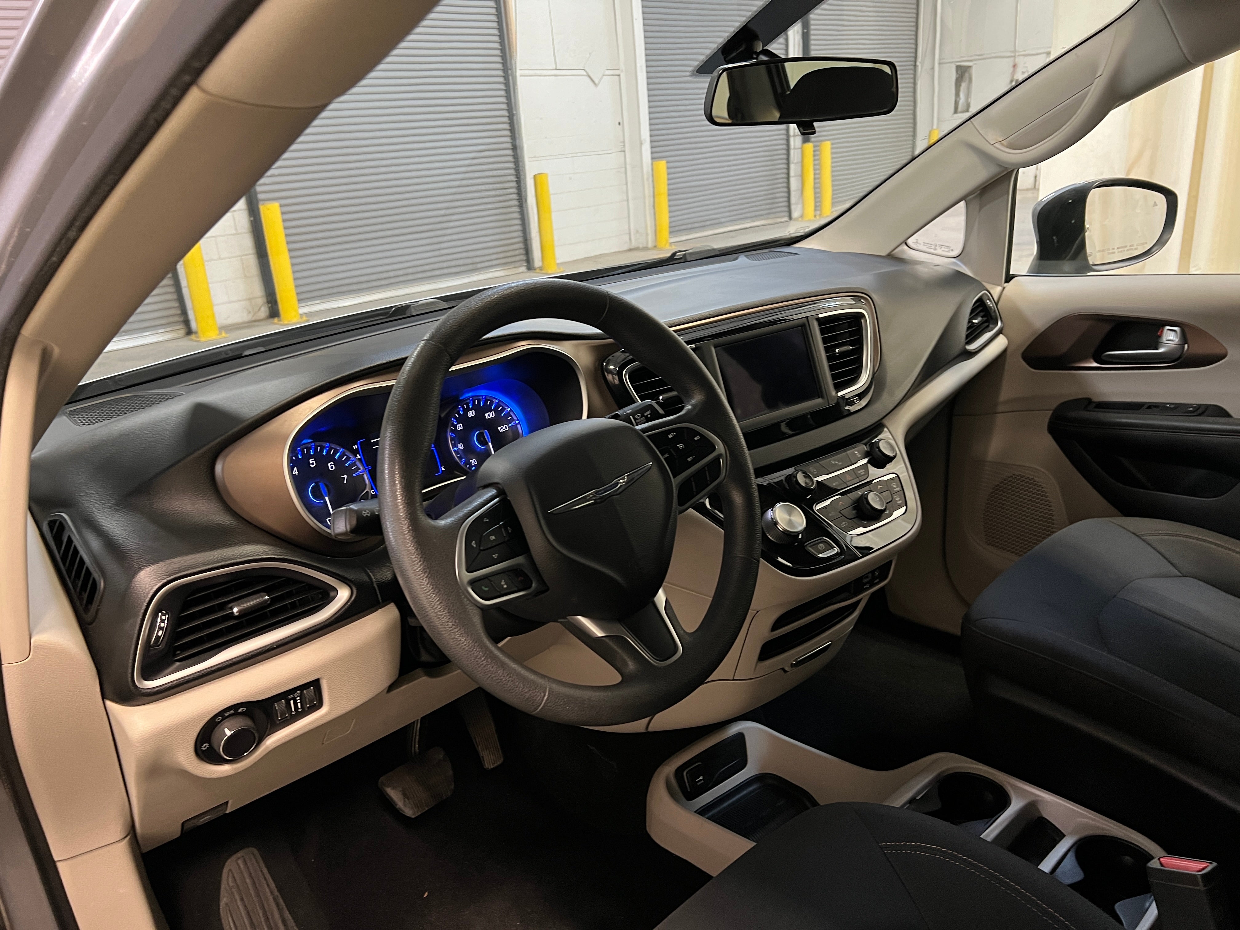 2018 Chrysler Pacifica LX 3