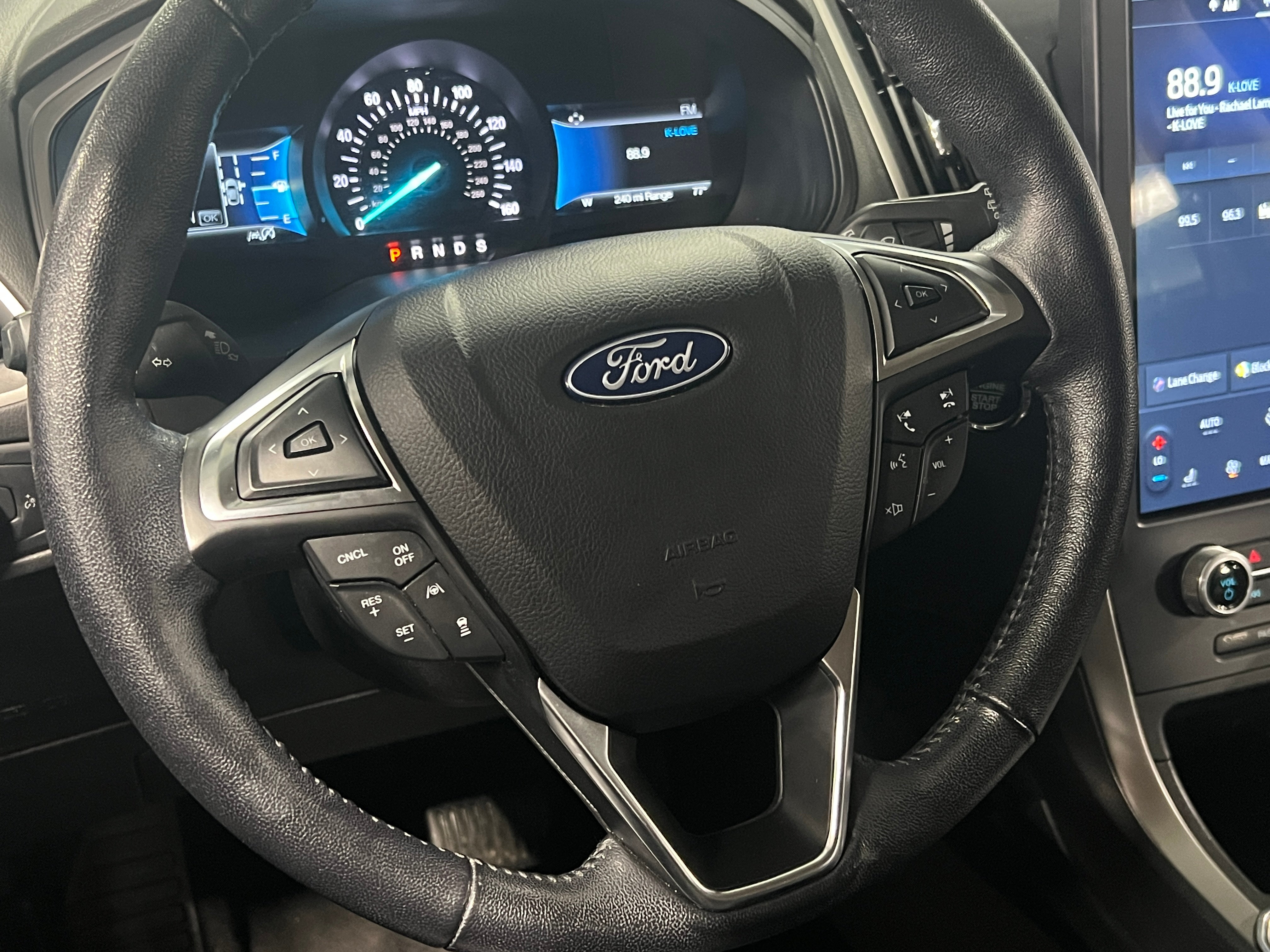 2022 Ford Edge SEL 5