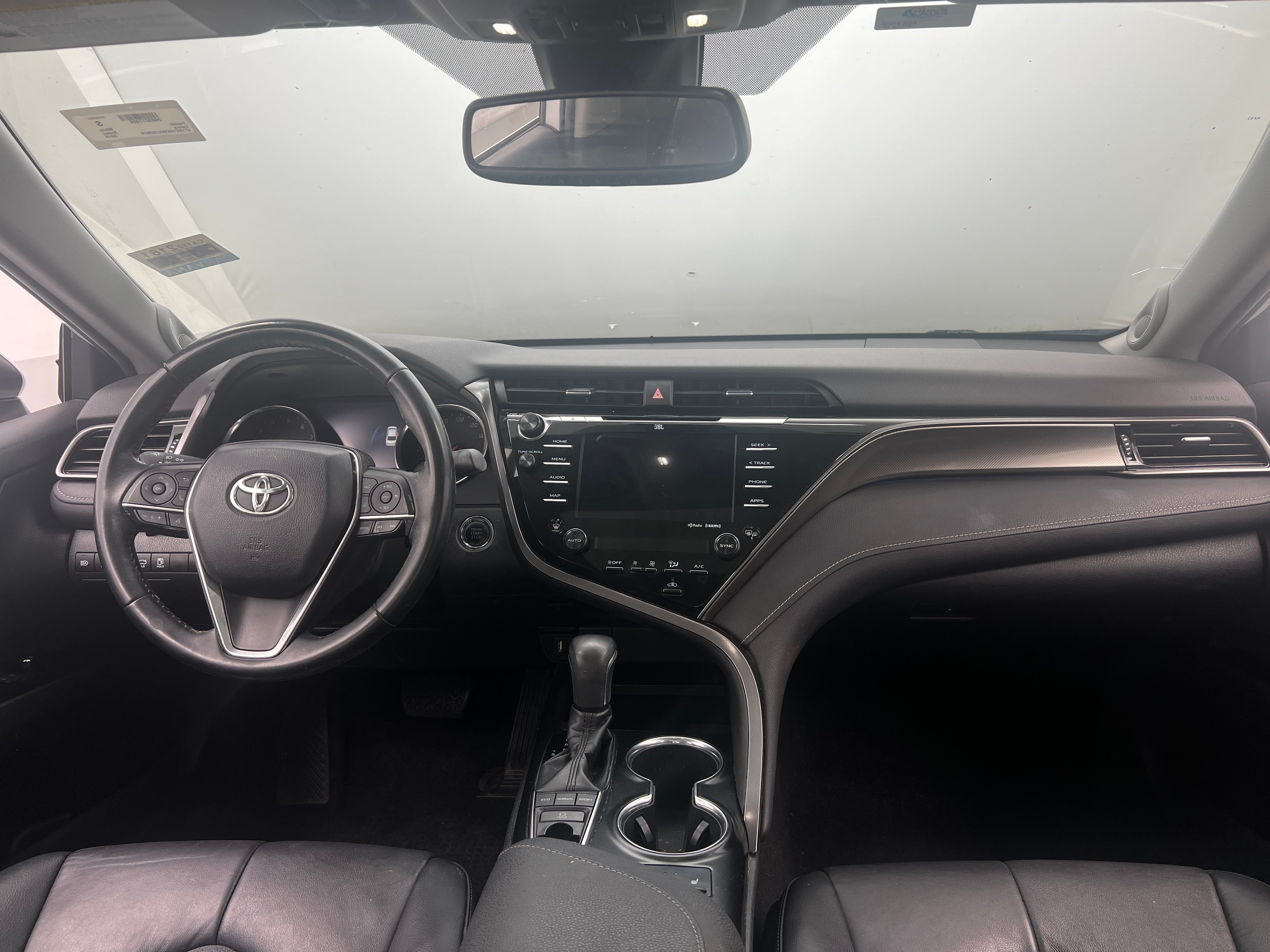 2019 Toyota Camry XSE 3