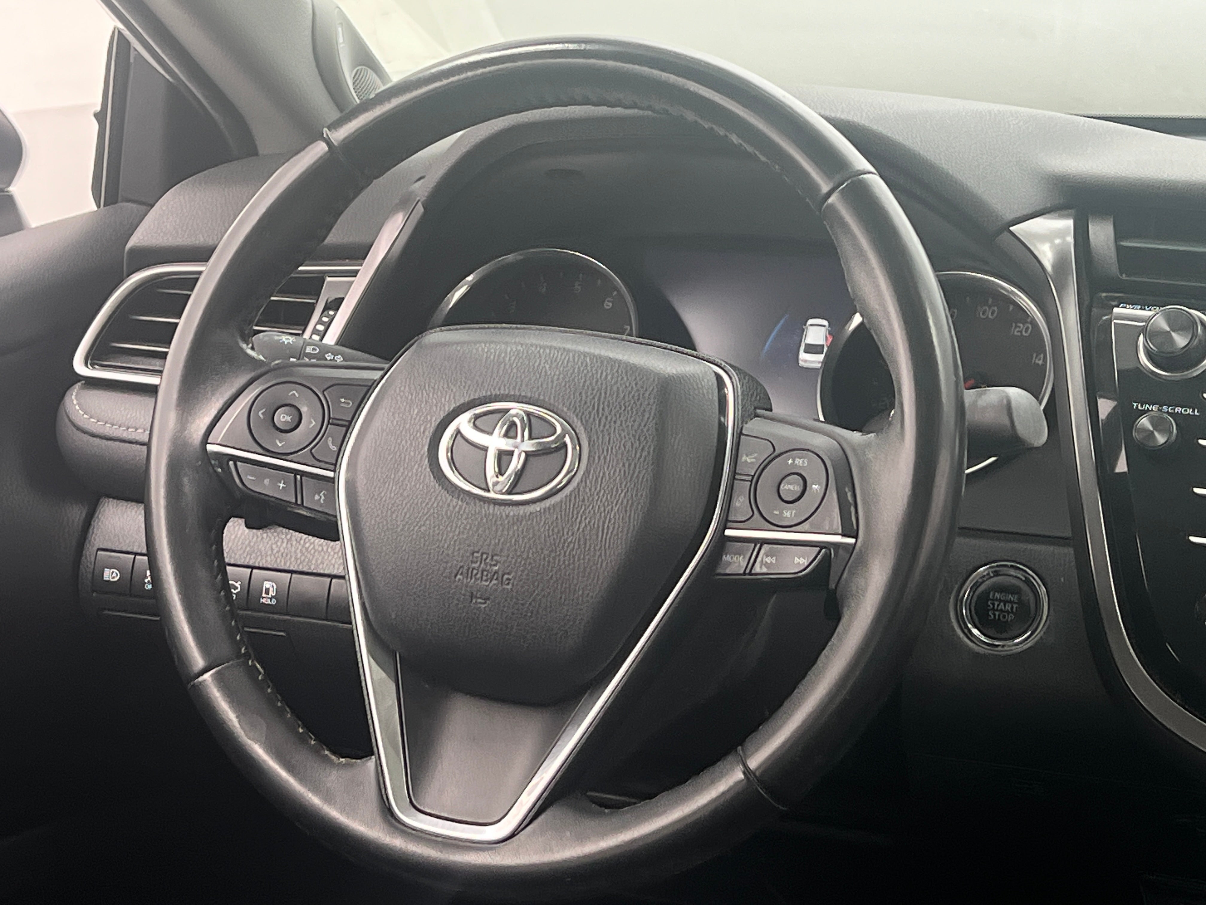 2019 Toyota Camry XSE 5