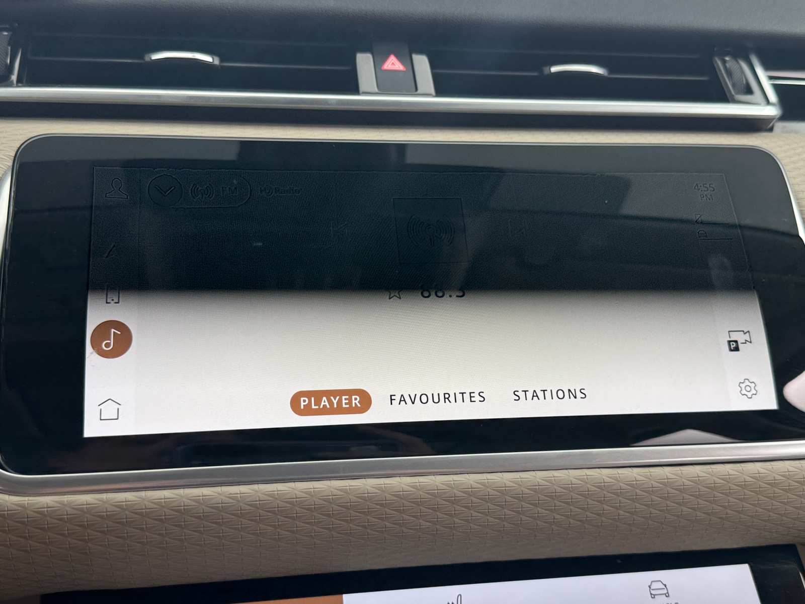 Thumbnail: 2022 Land Rover Range Rover Velar - 3