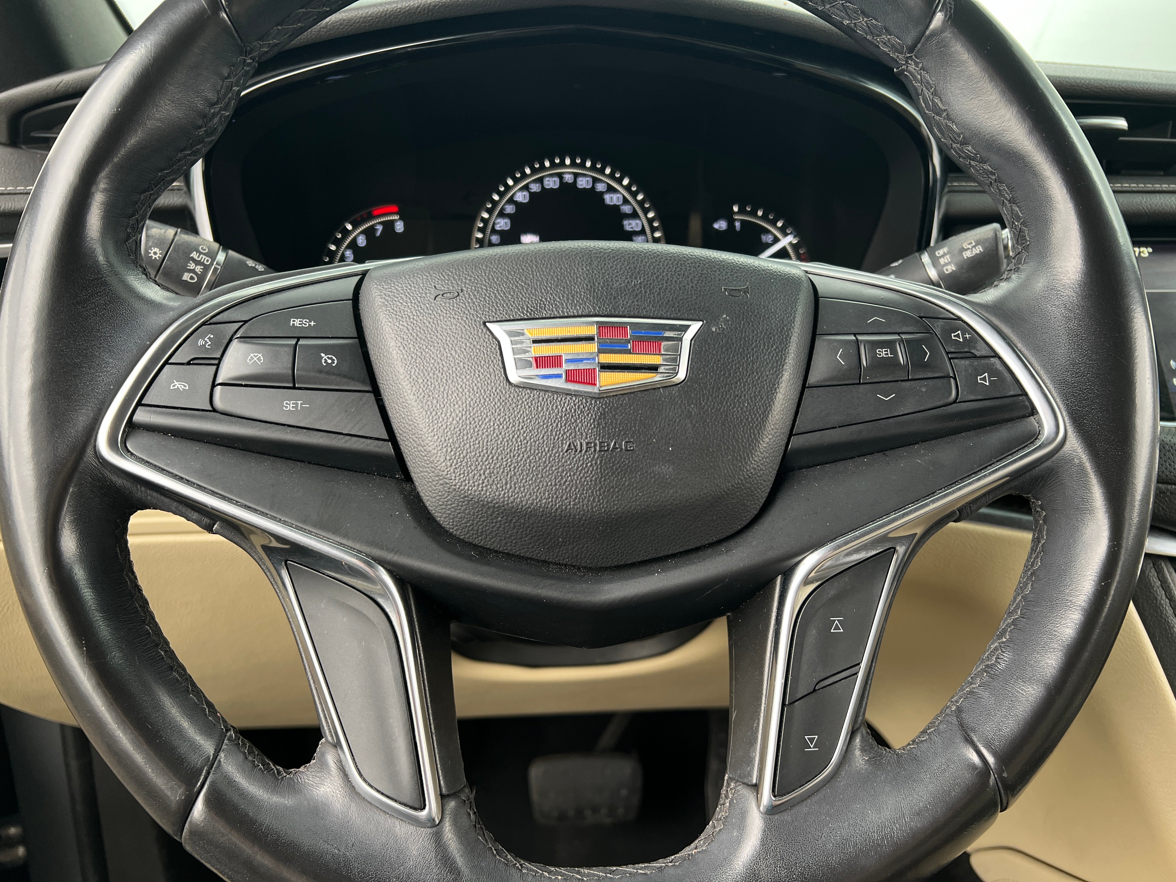 2018 Cadillac XT5 Base 5