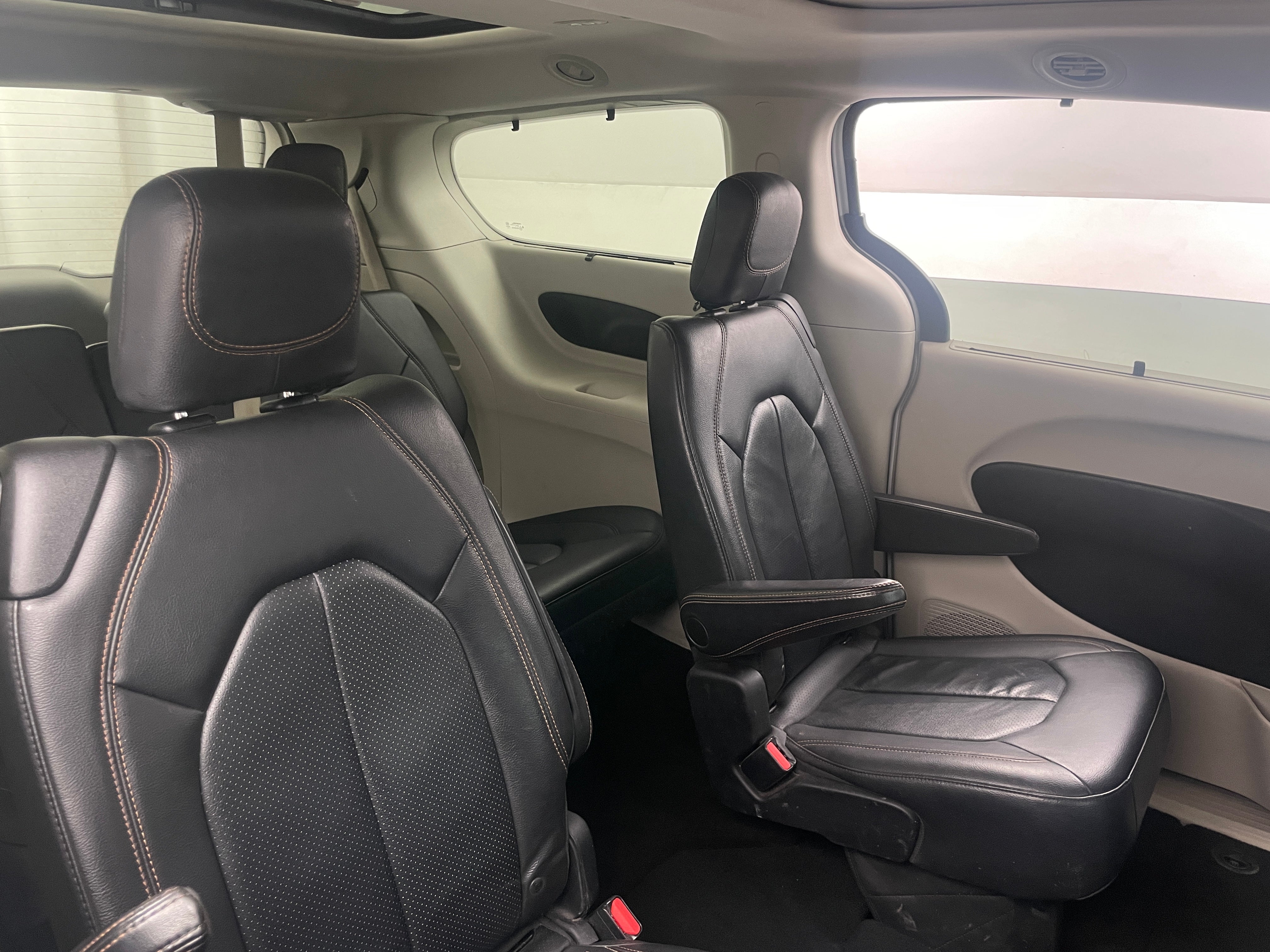 2018 Chrysler Pacifica  6