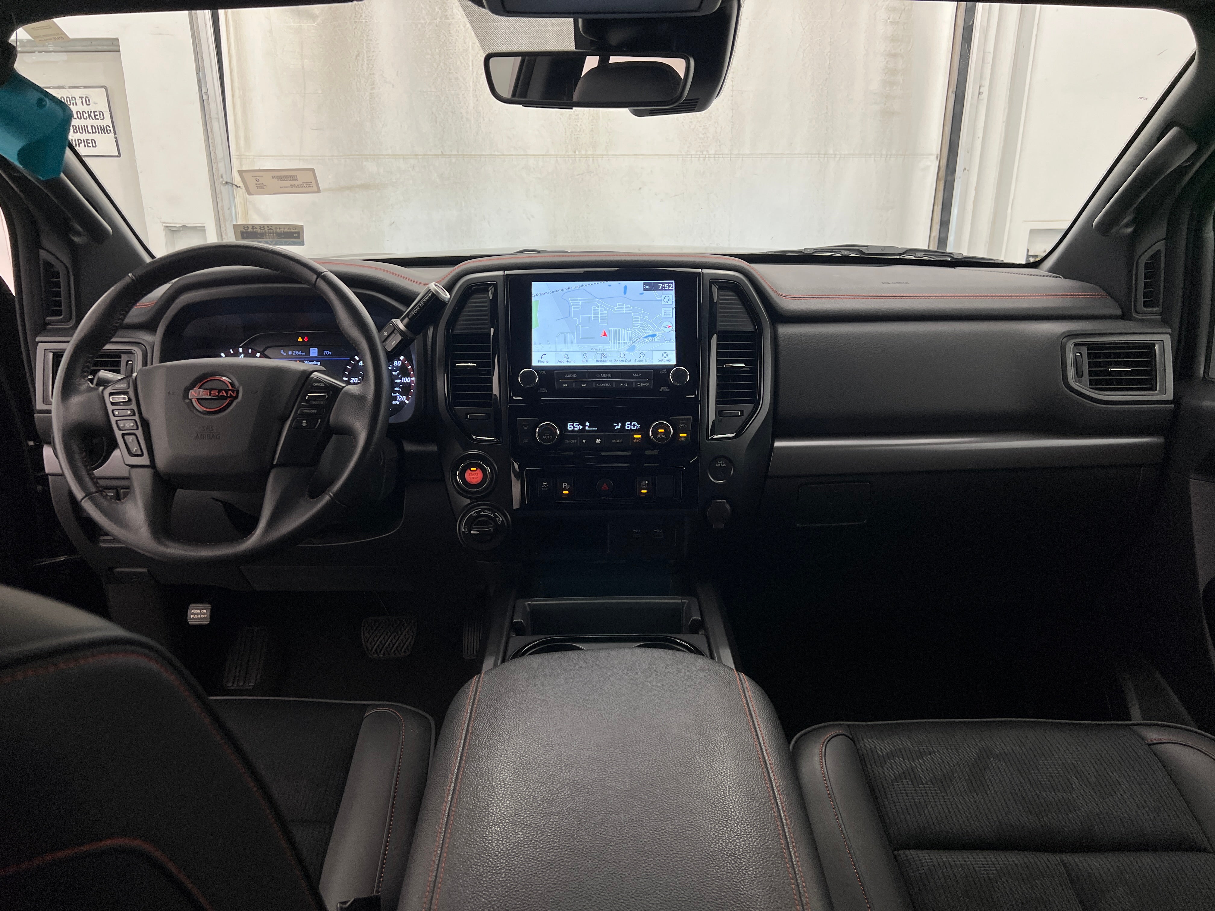 2023 Nissan Titan PRO-4X 3