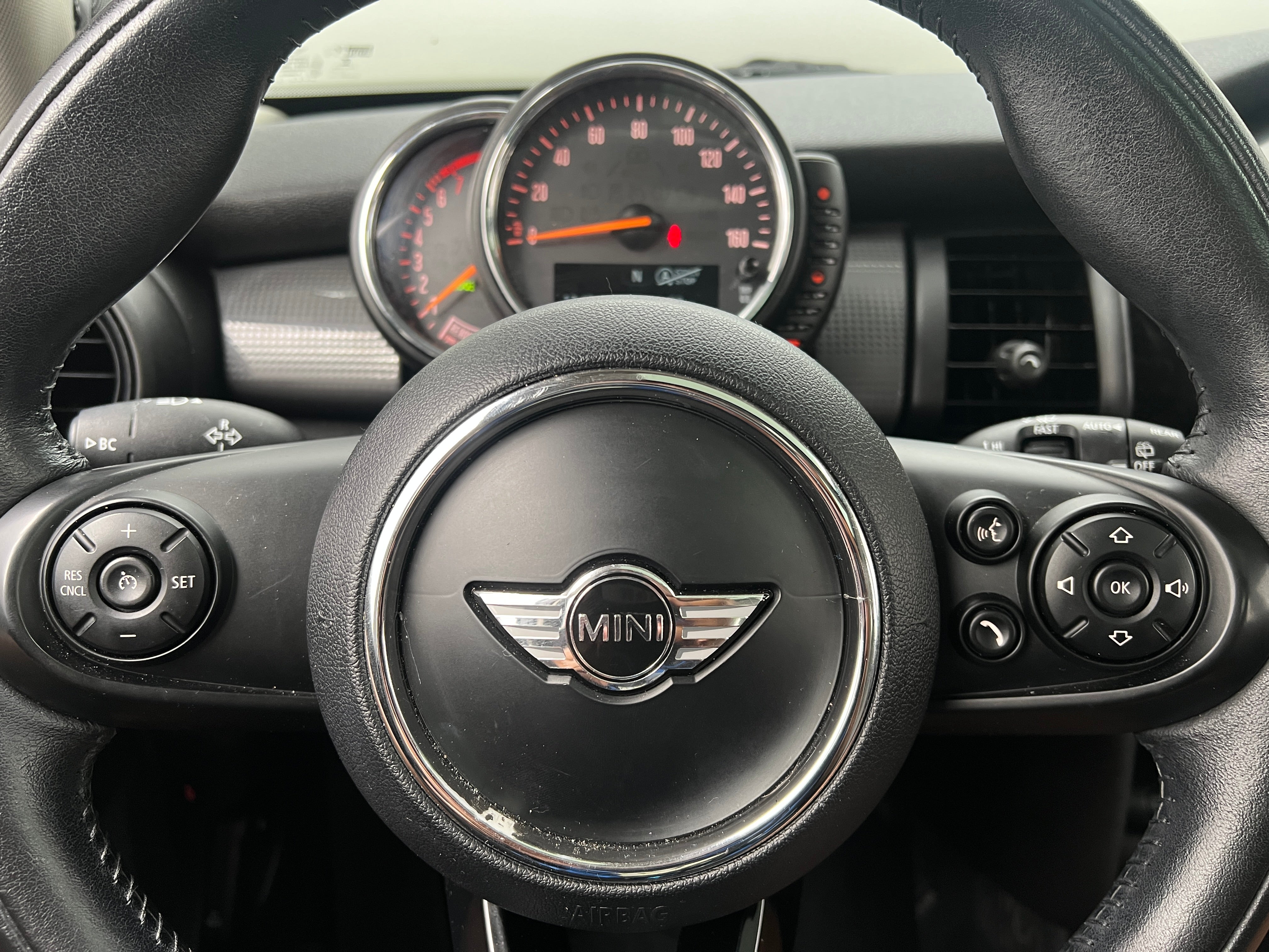 2016 MINI Cooper Hardtop 4 Door 5