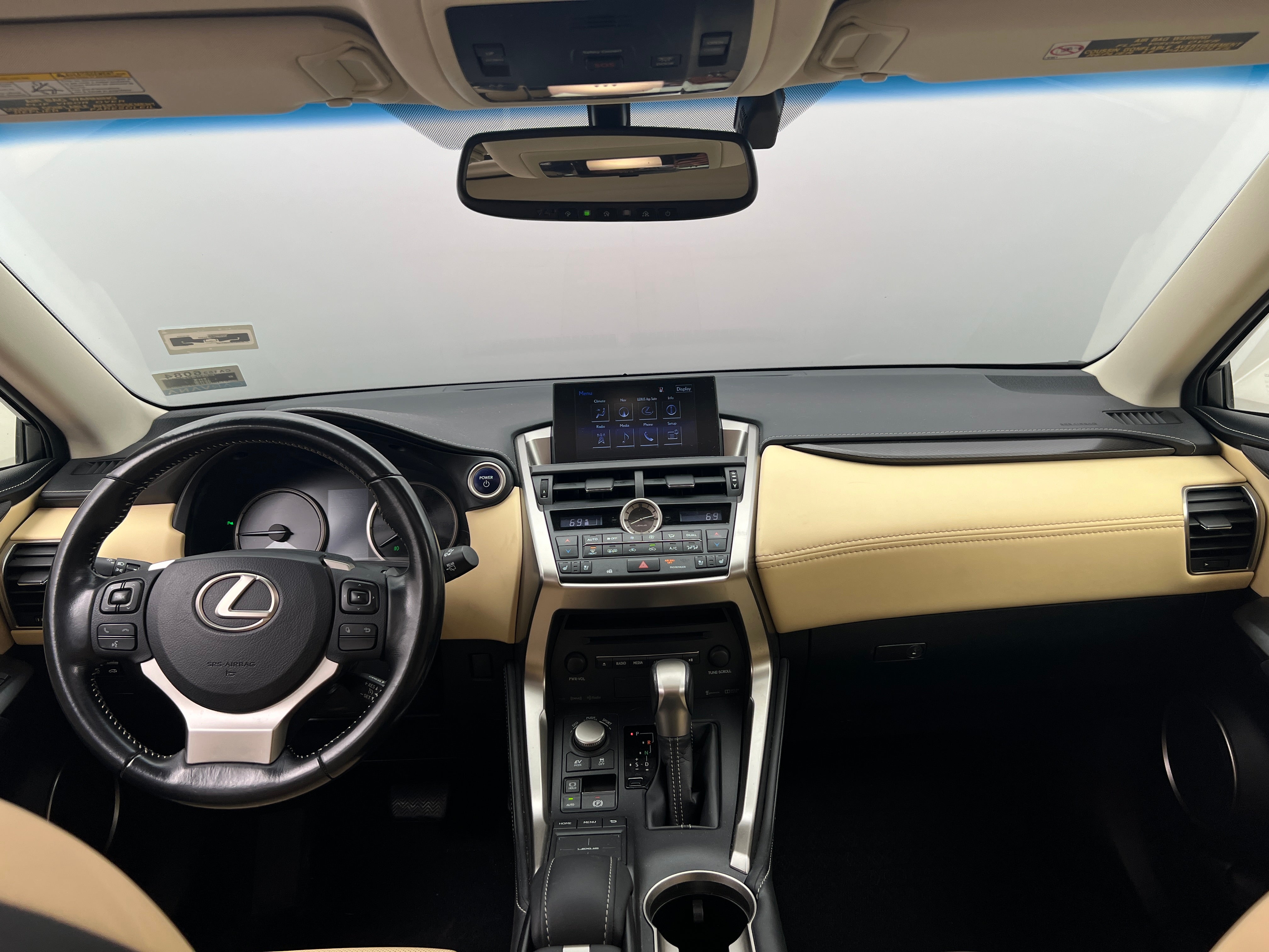 2017 Lexus NX Hybrid 300h 2