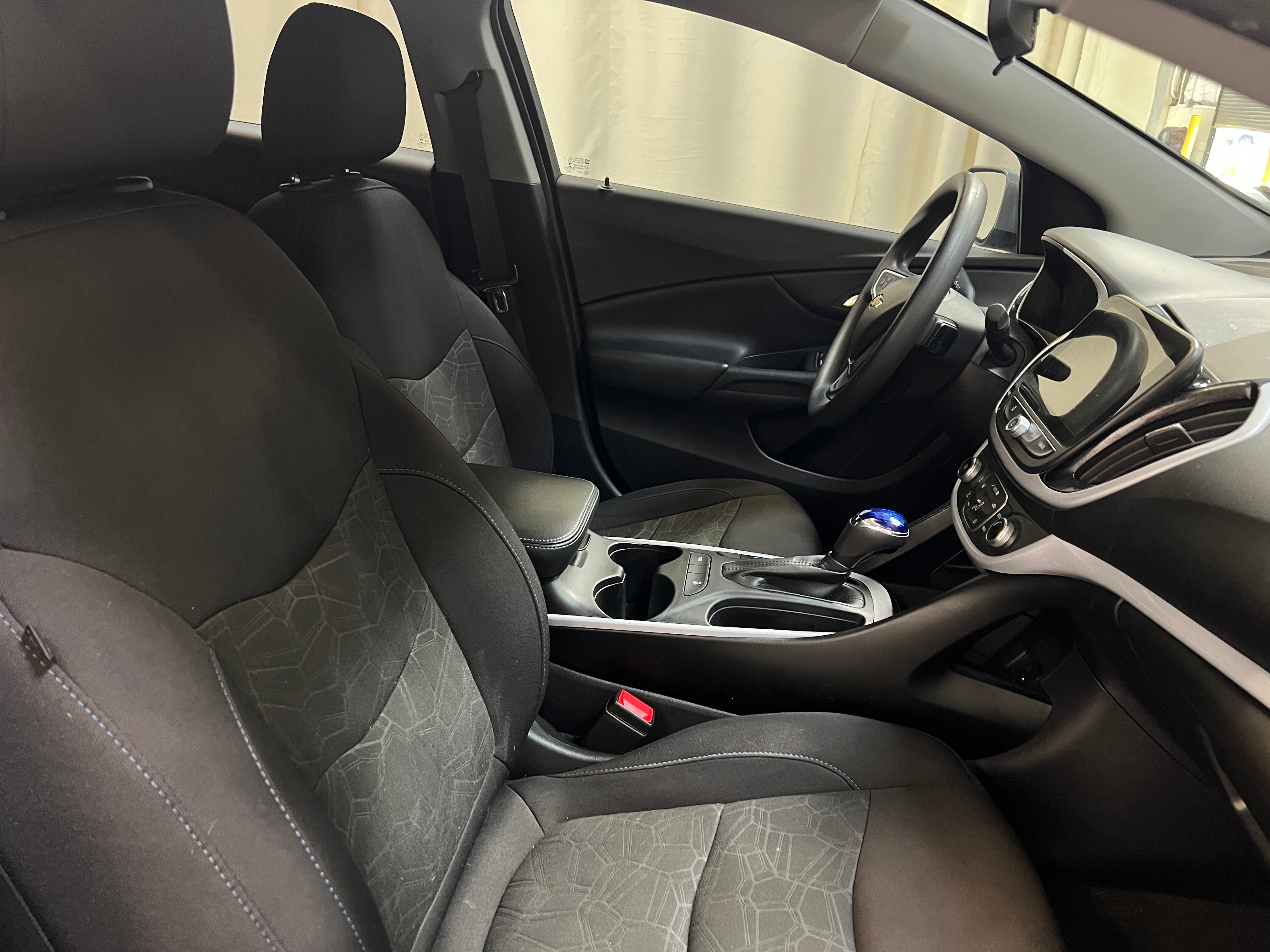 2018 Chevrolet Volt LT 2