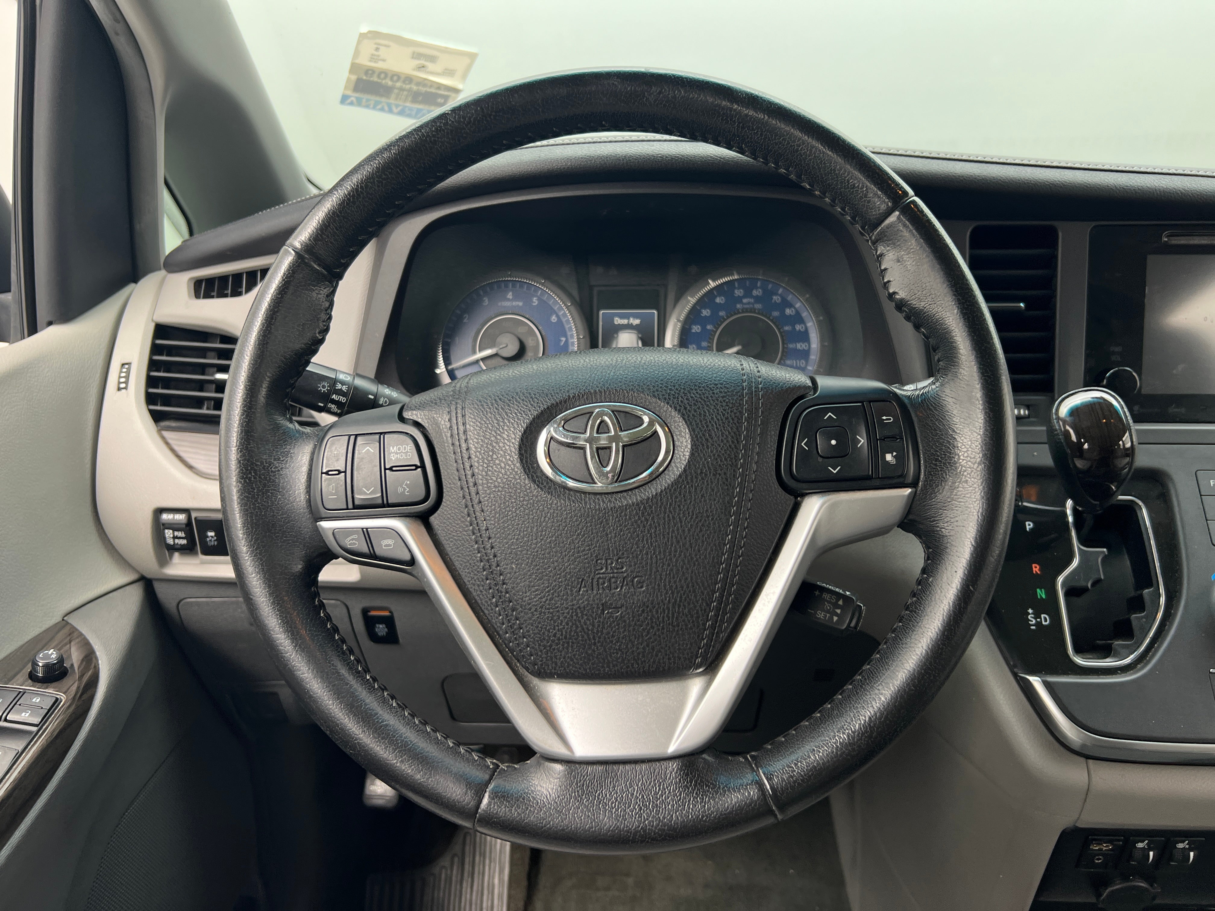 2016 Toyota Sienna XLE Premium 5