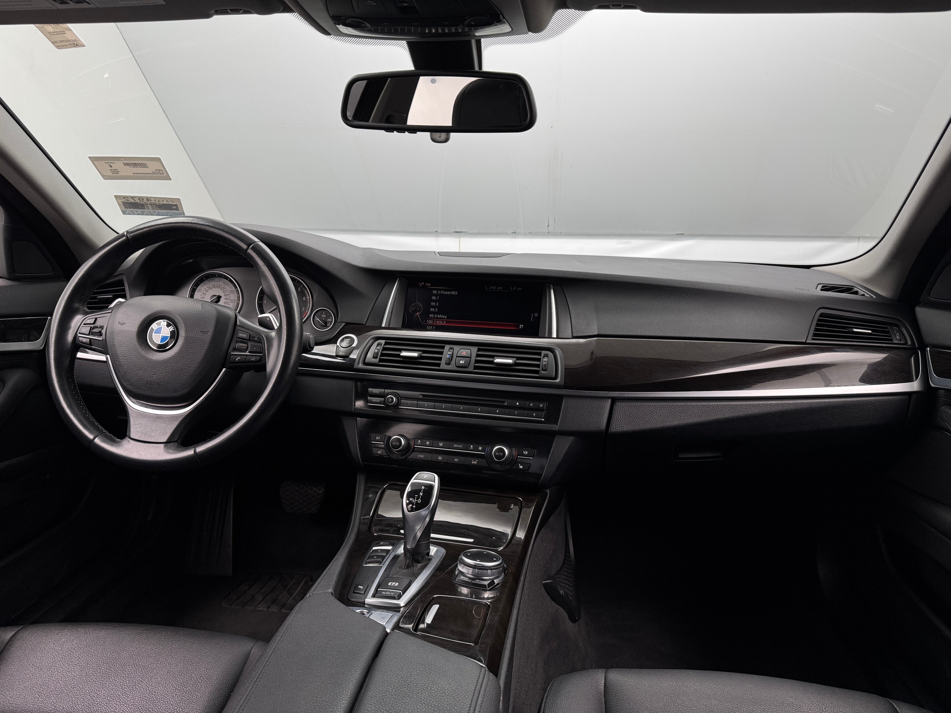 2016 BMW 5 Series 528i 3