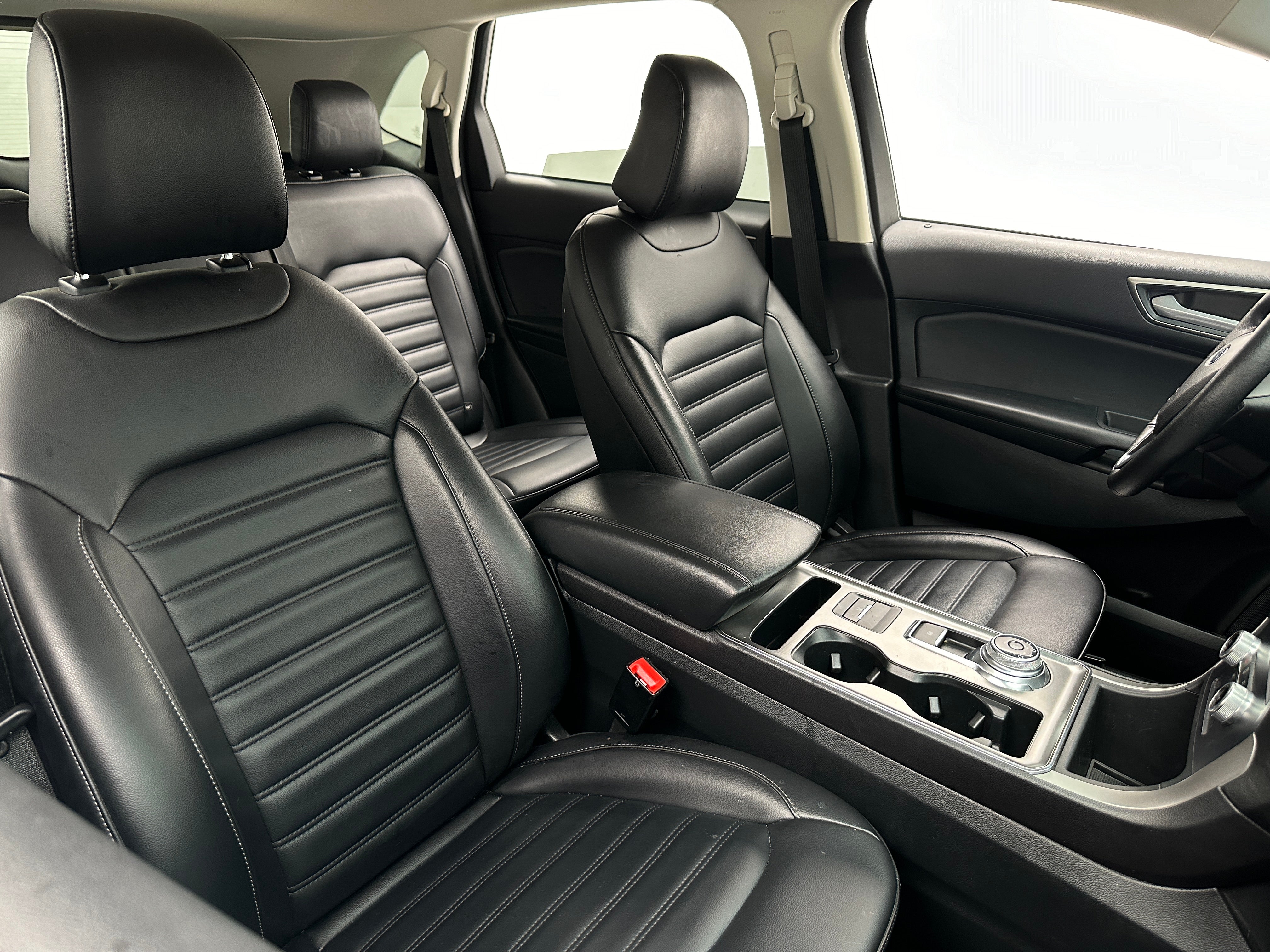 2022 Ford Edge SEL 2