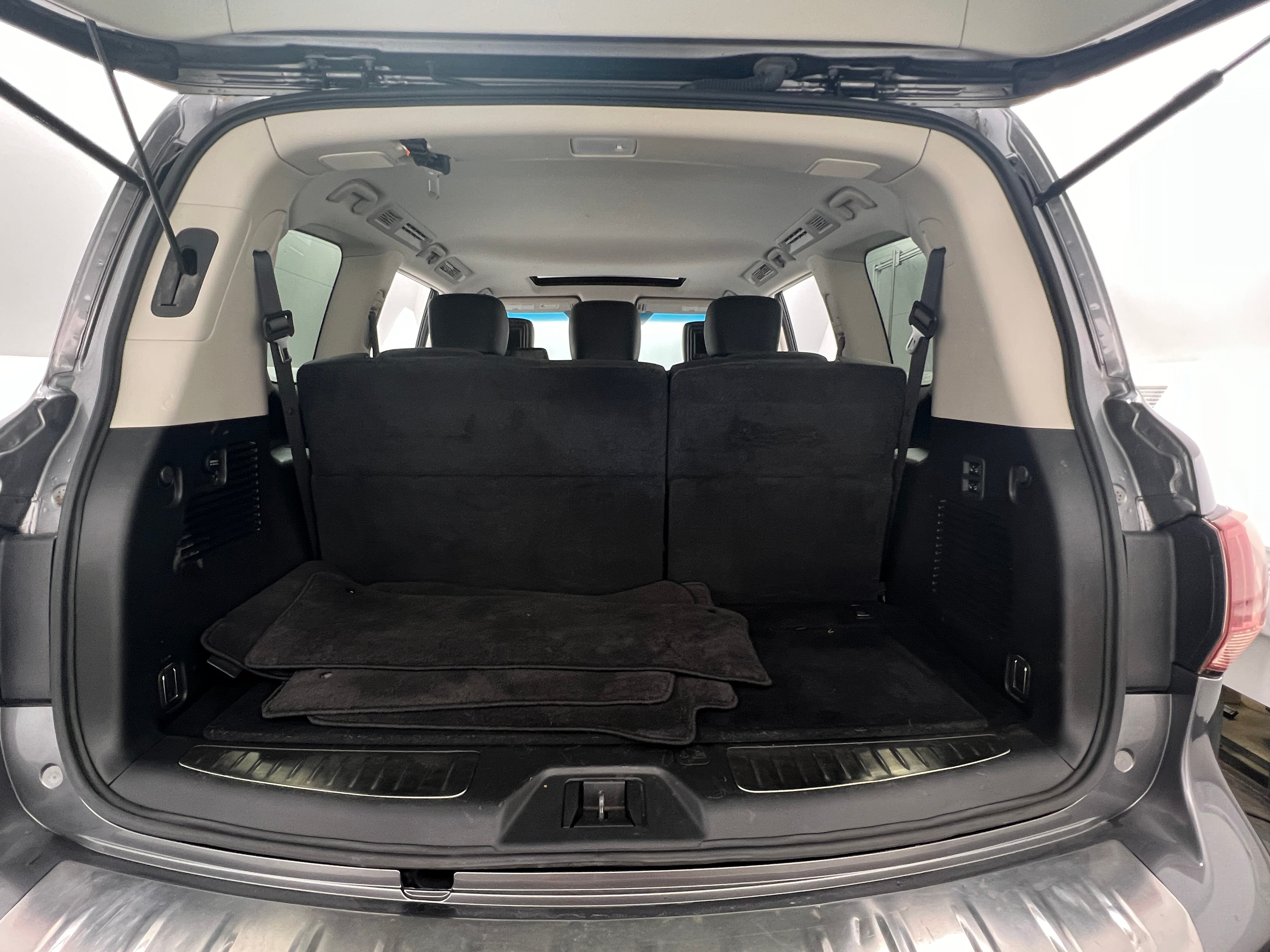 2016 INFINITI QX80 Base 7