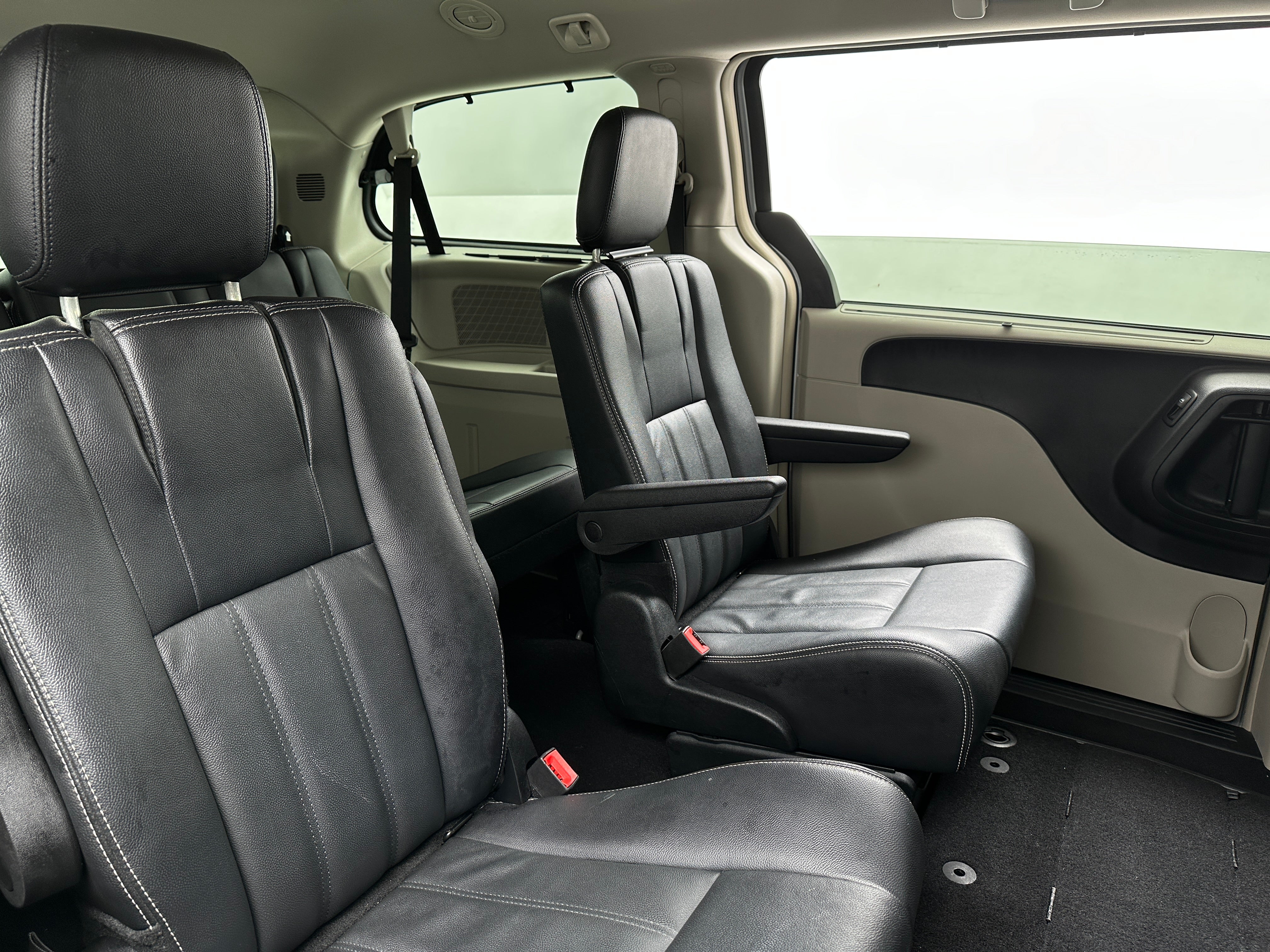 2014 Chrysler Town & Country Touring 6