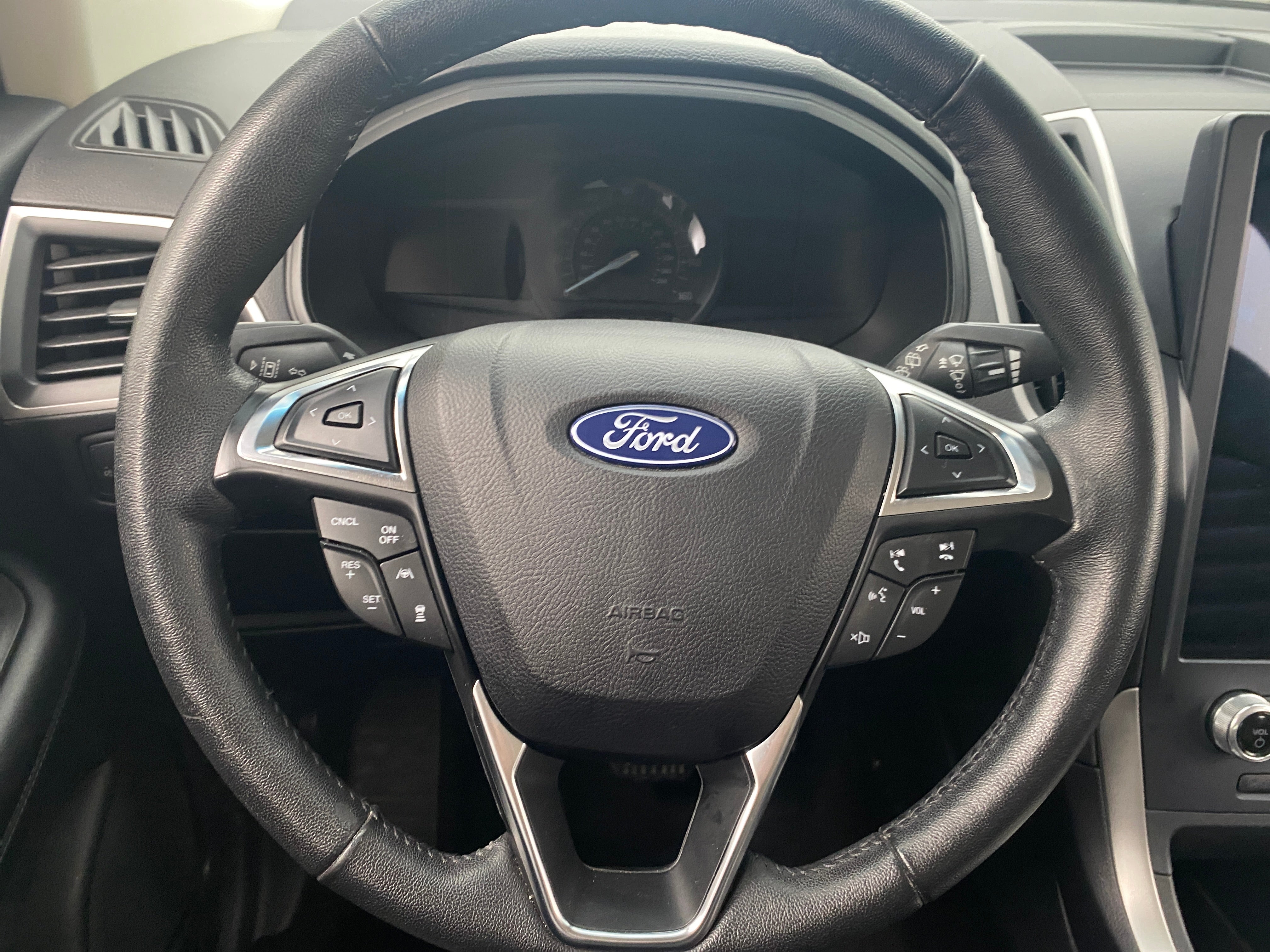 2022 Ford Edge SEL 5