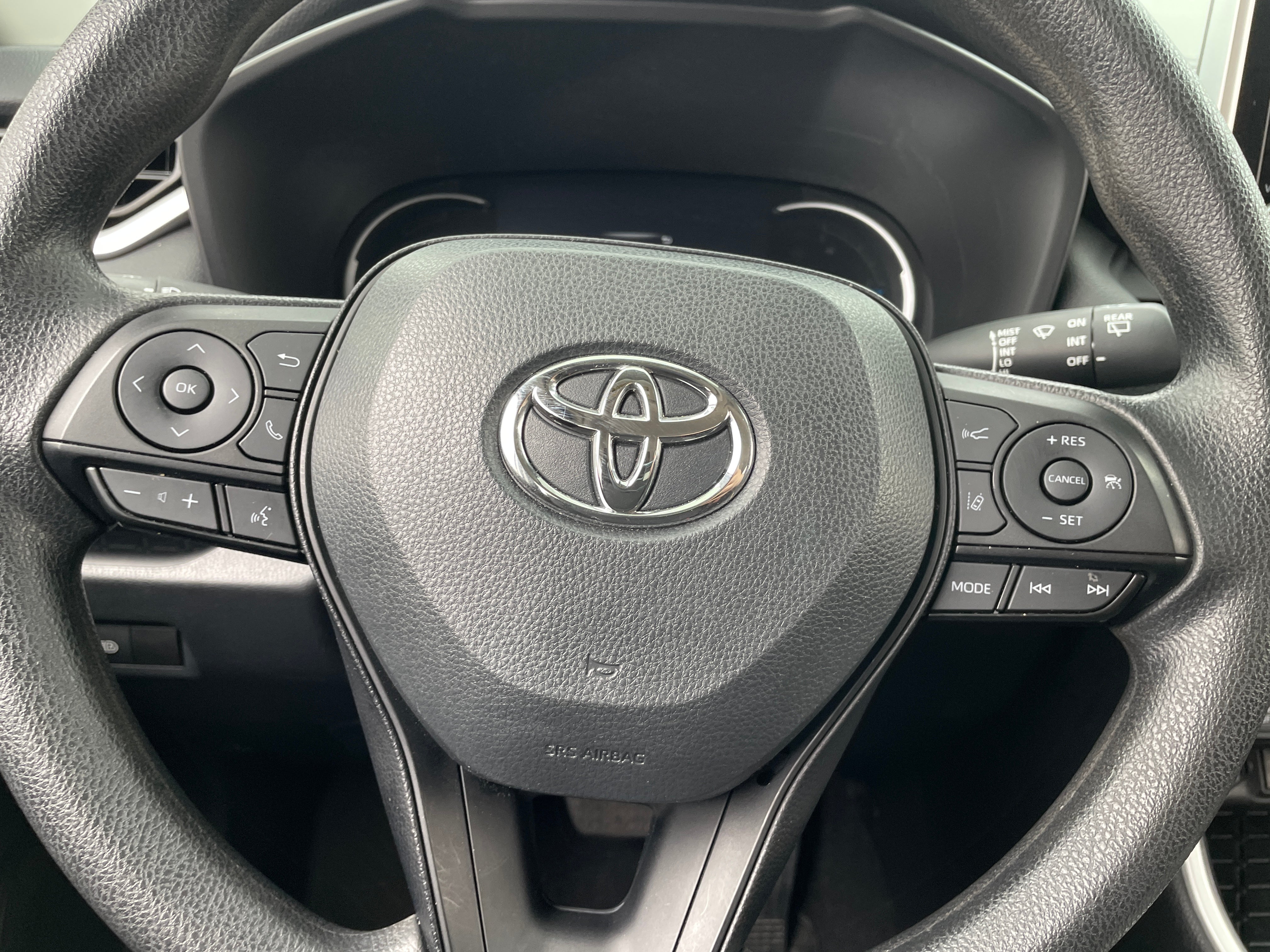 2024 Toyota RAV4 LE 5