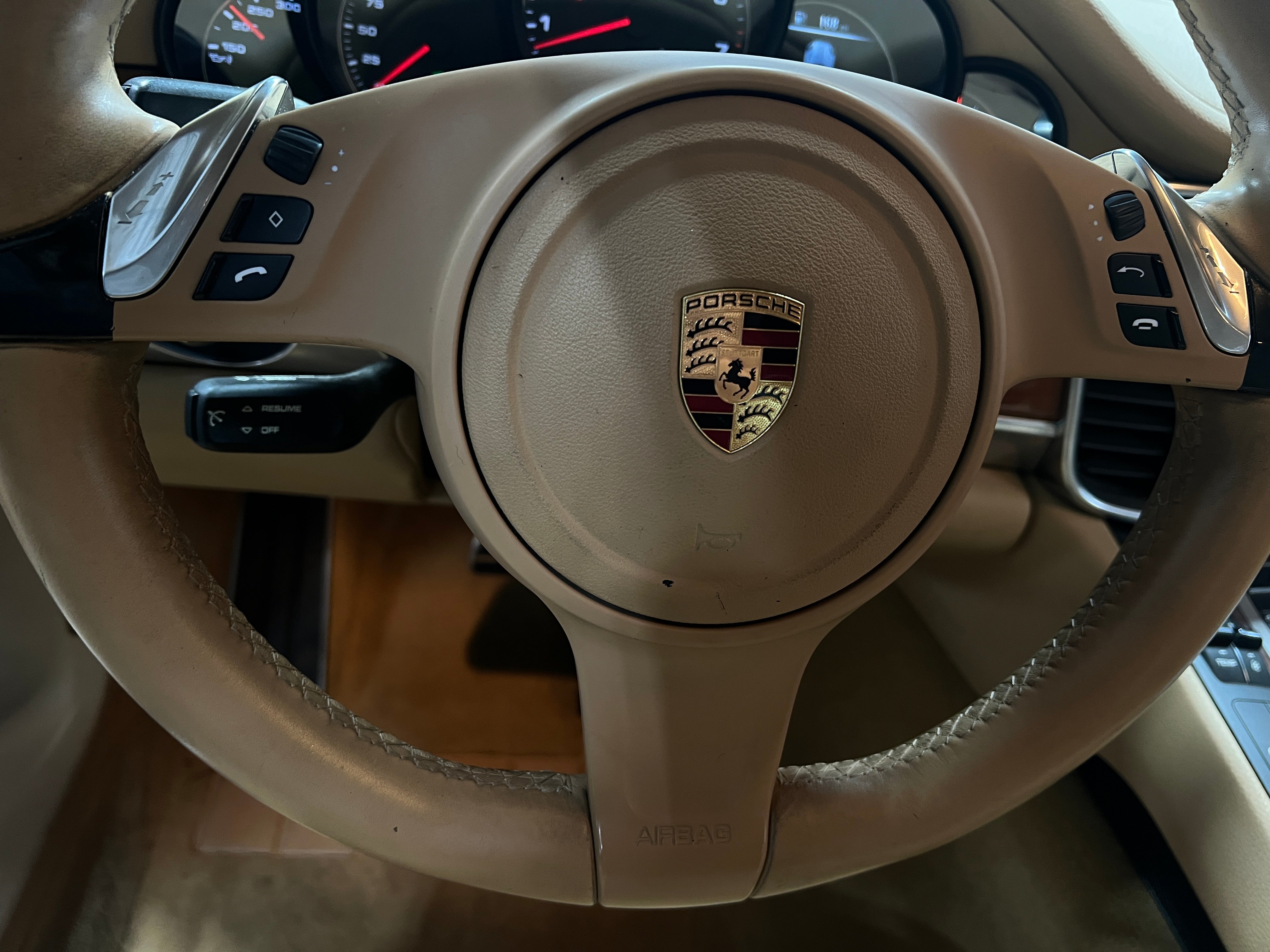 2016 Porsche Panamera  5