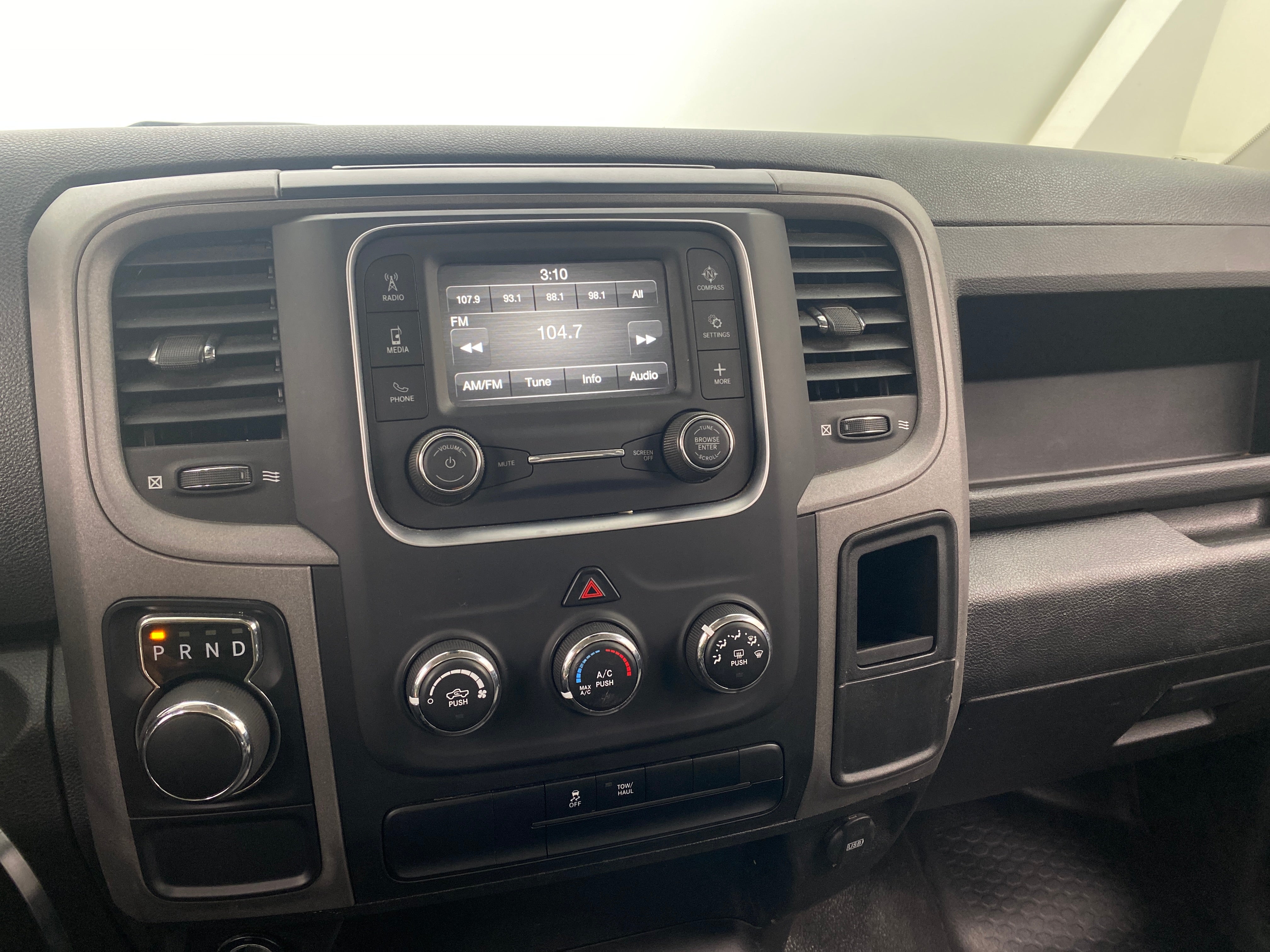 2023 RAM 1500 Classic Tradesman 4