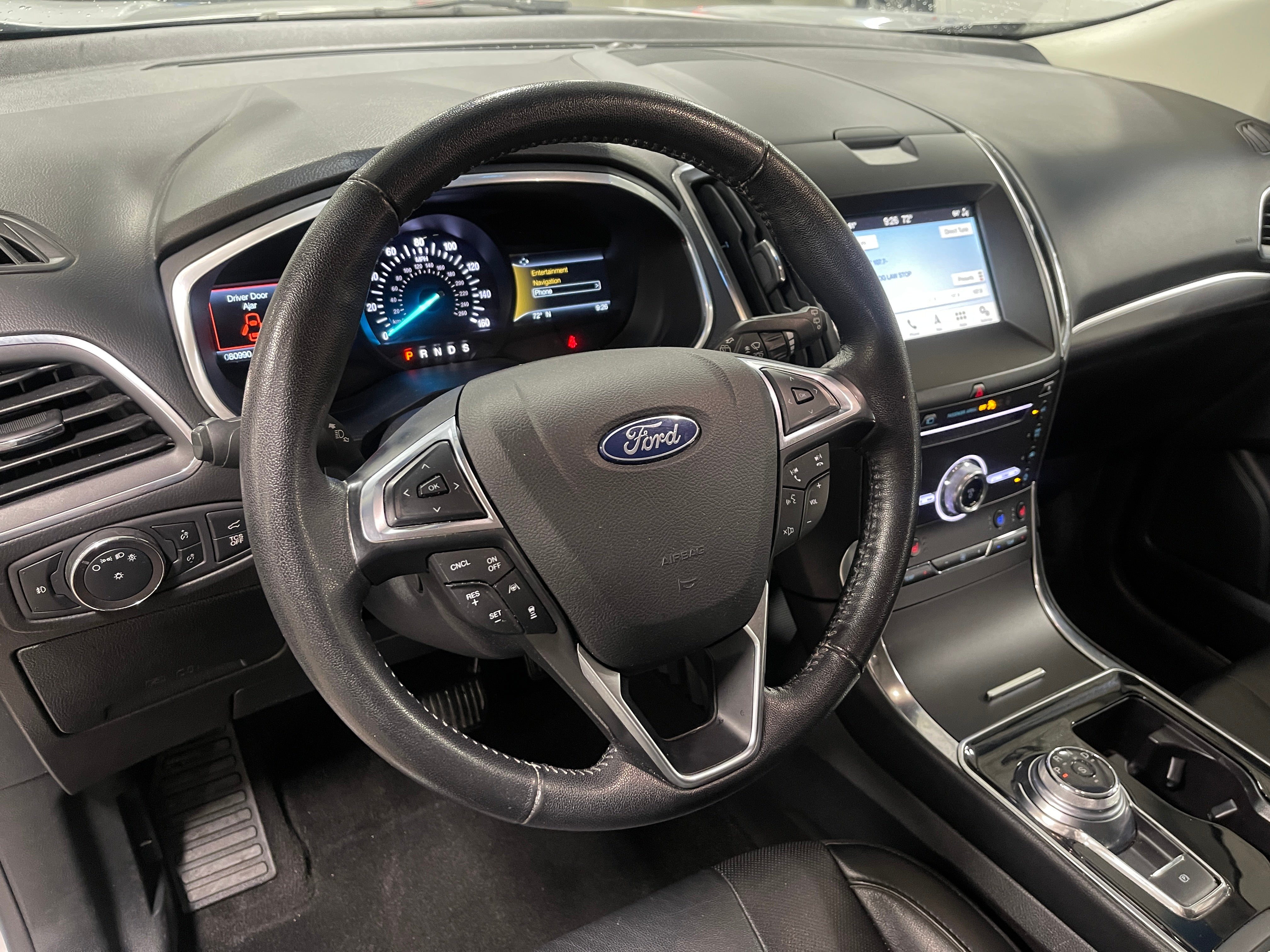 2019 Ford Edge Titanium 2