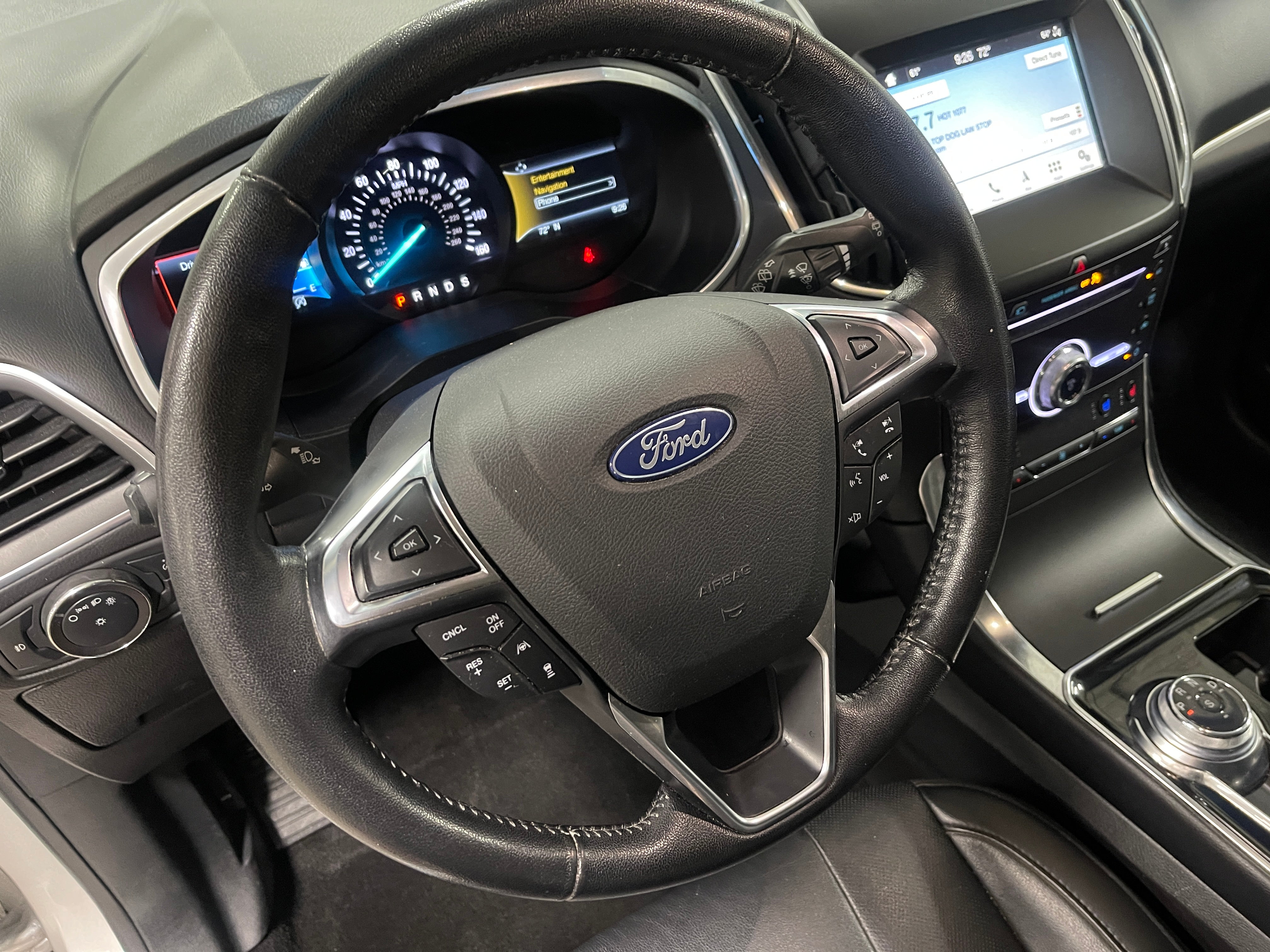 2019 Ford Edge Titanium 4