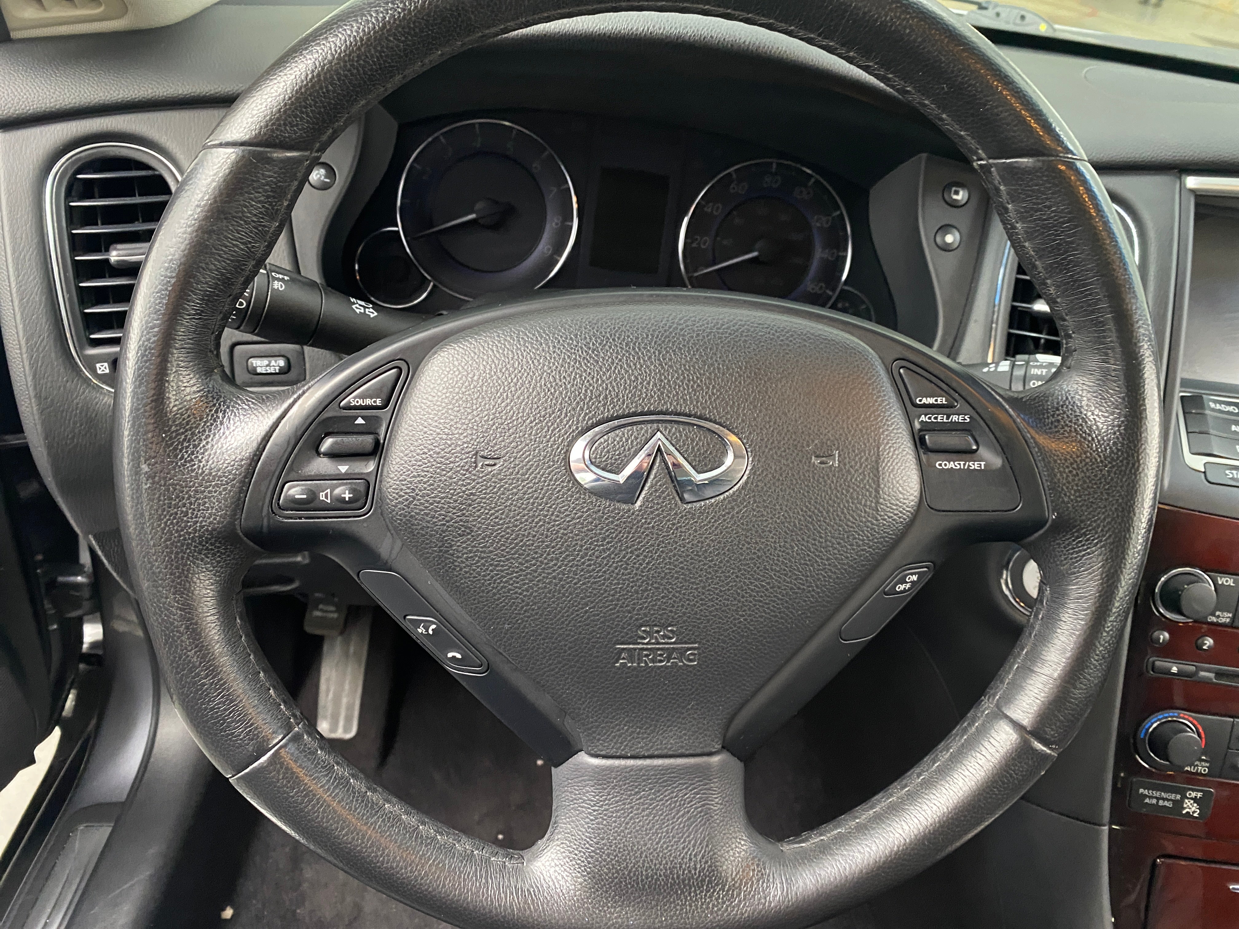 2017 INFINITI QX50 Base 5