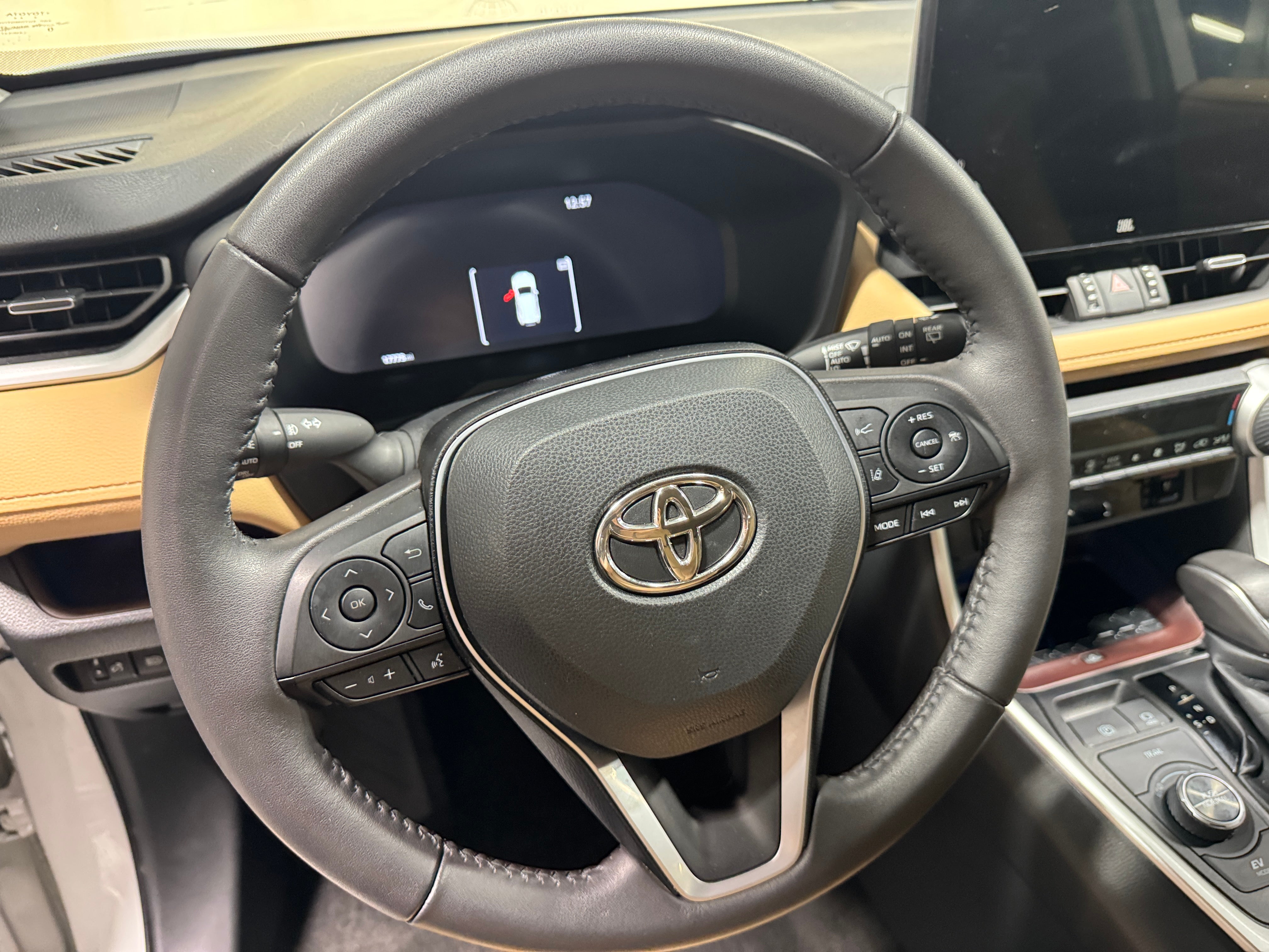 2023 Toyota RAV4 Limited 5