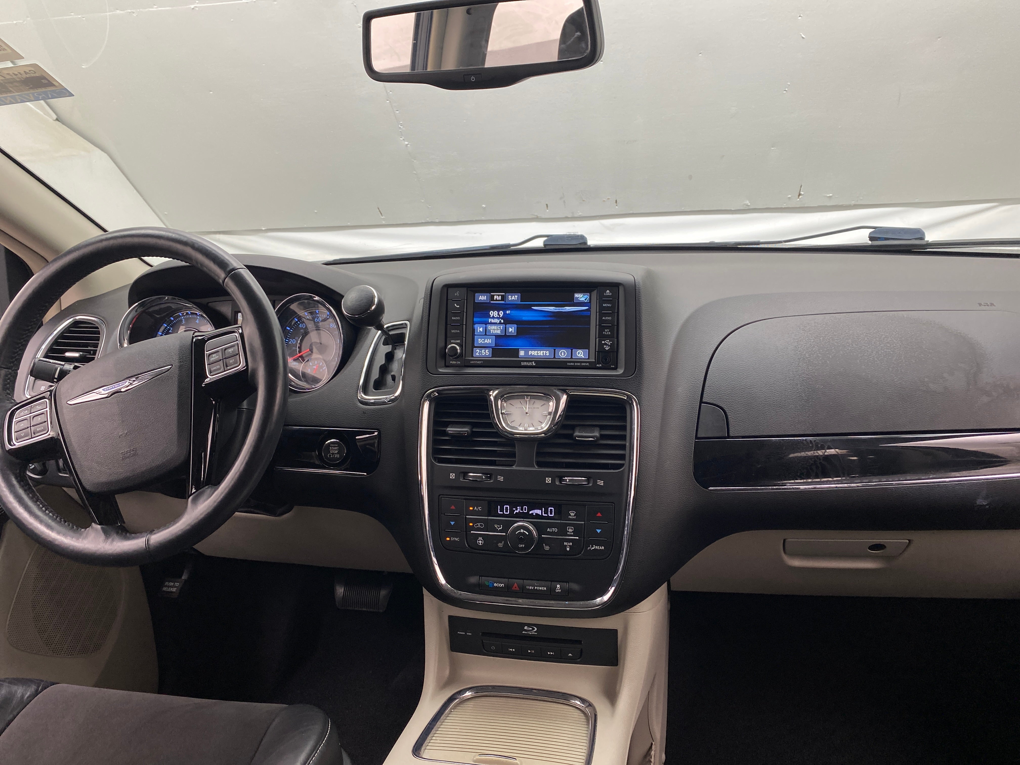 2016 Chrysler Town & Country  2