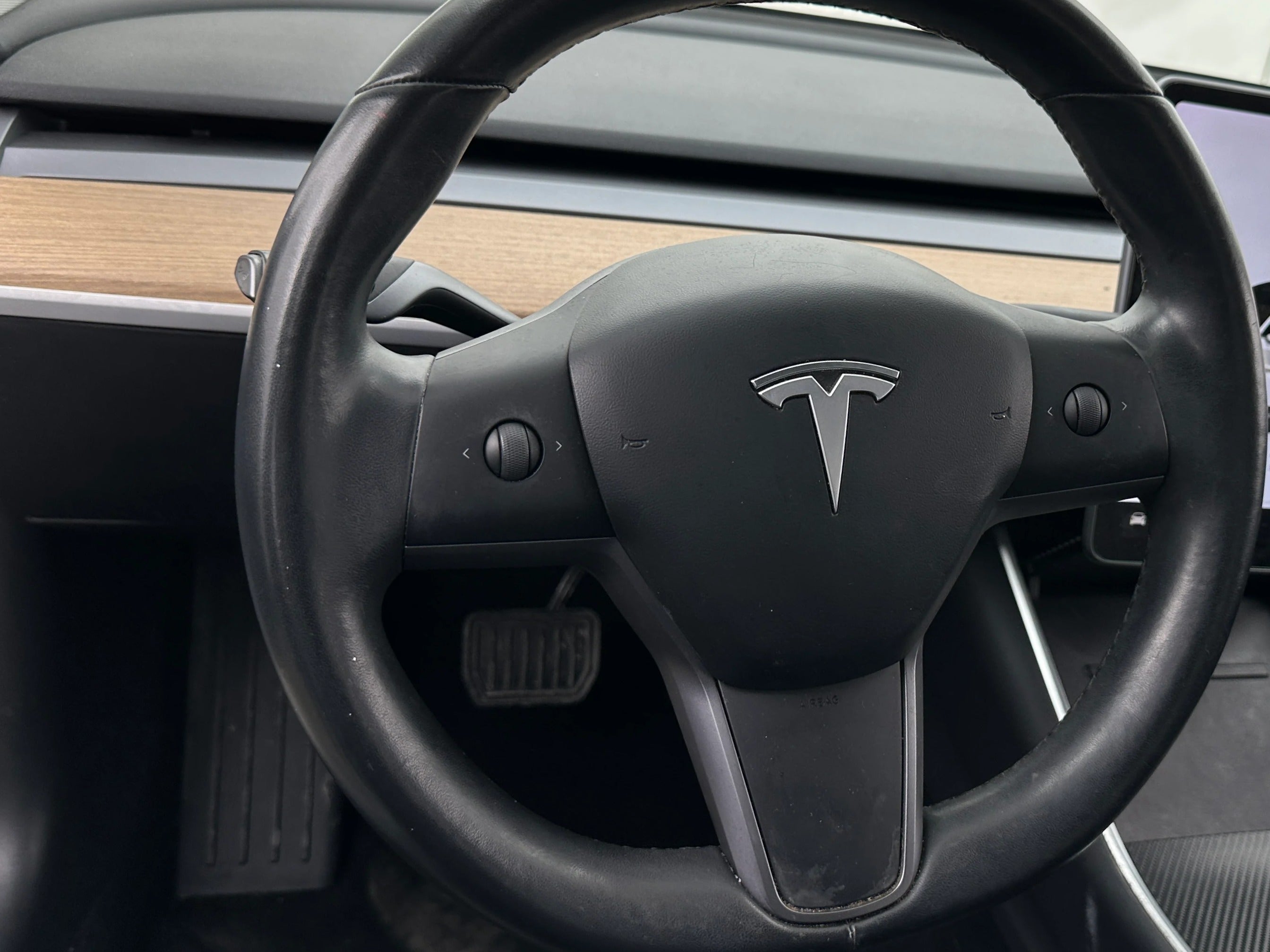 2019 Tesla Model 3 Standard Range 4